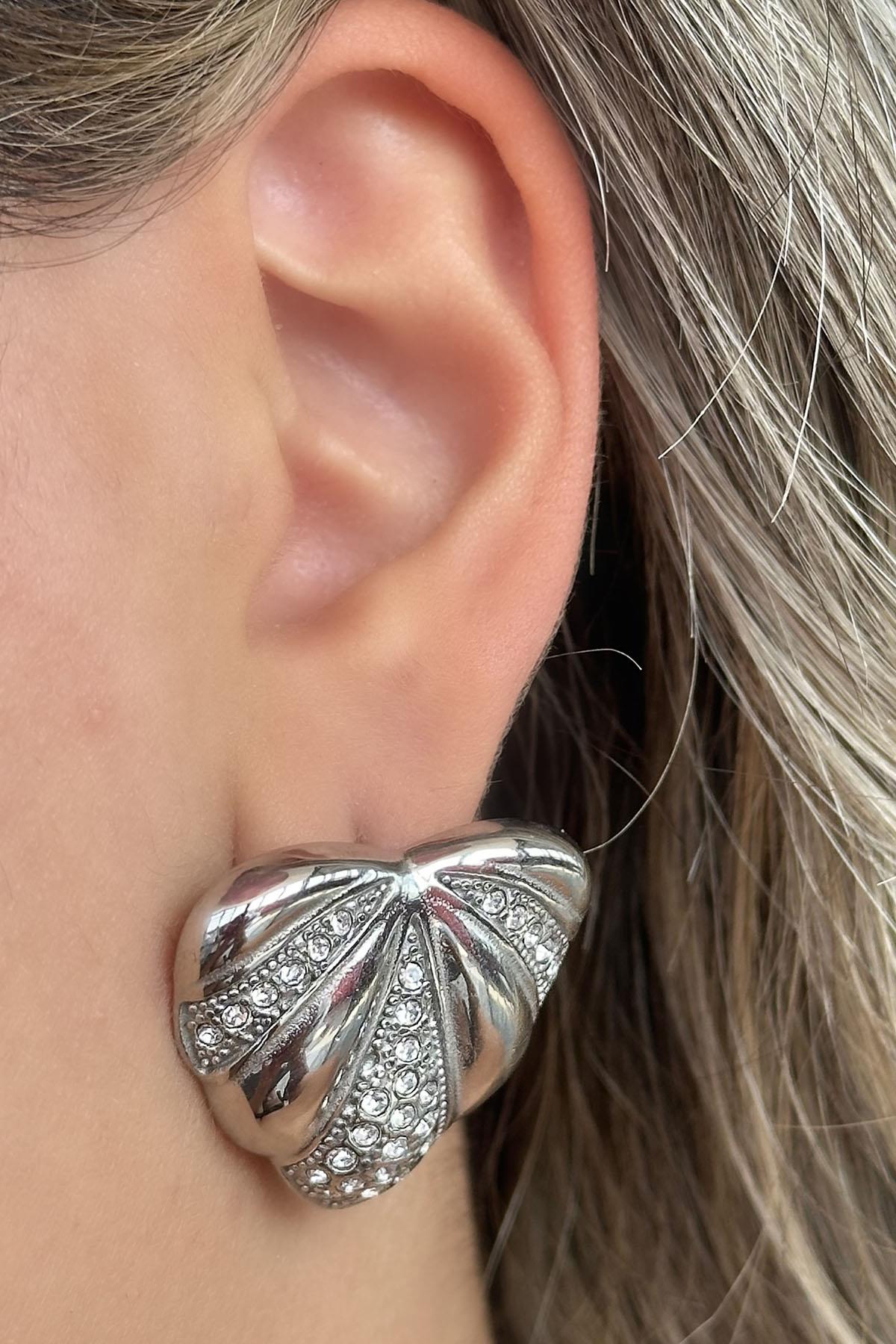 Gümüş Renk Kalp Figürlü Çelik Küpe (Çift)