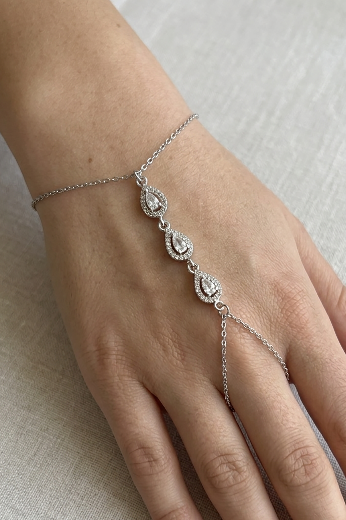 Gümüş Renk Çelik Şahmeran