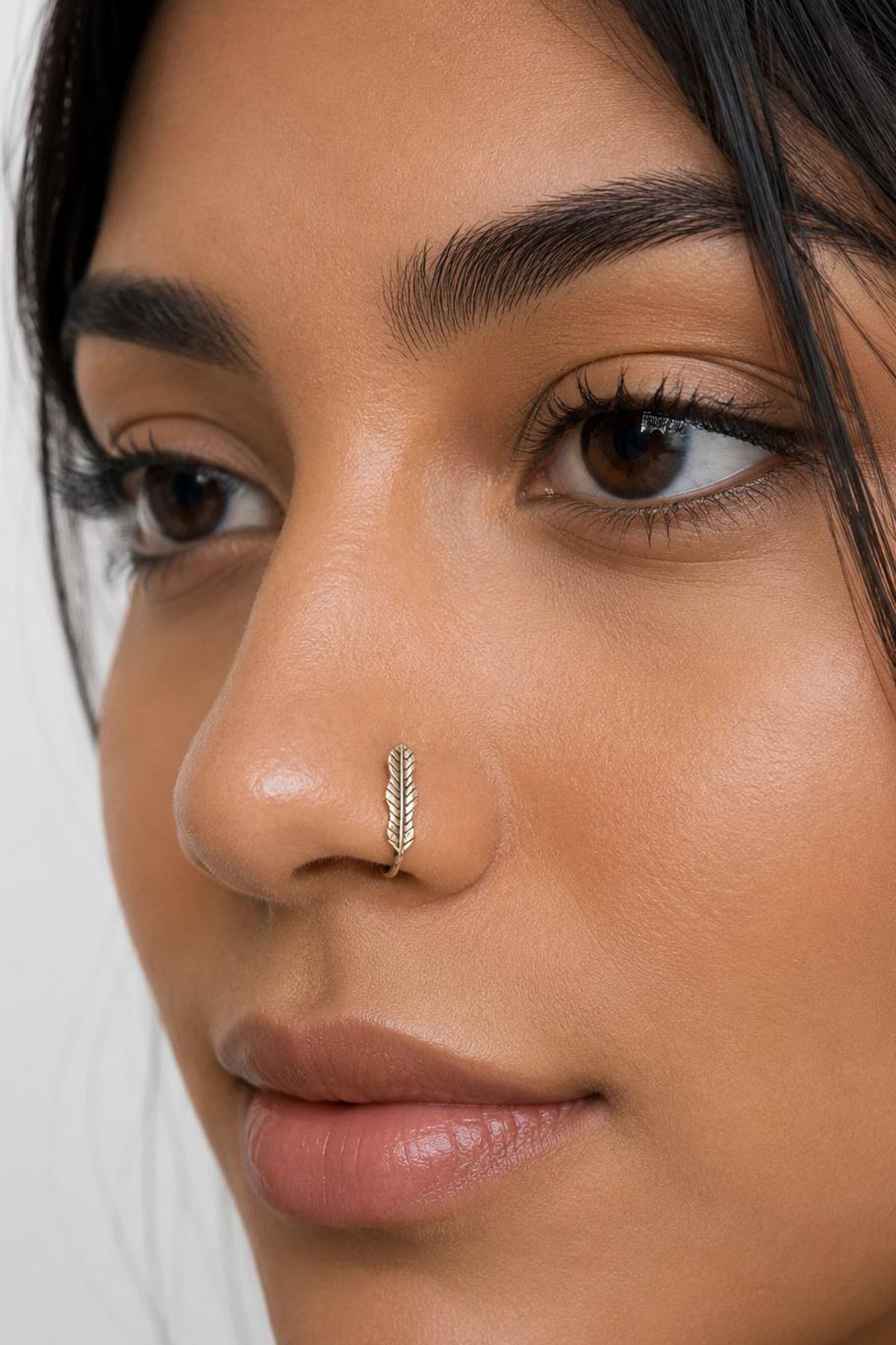 Gümüş Renk Yaprak Detaylı Cerrahi Çelik Deliksiz Kulak/Burun Piercing 