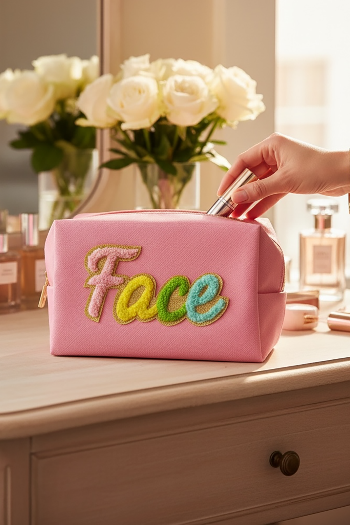 Pembe Renk Face Yazılı Makyaj Çantası