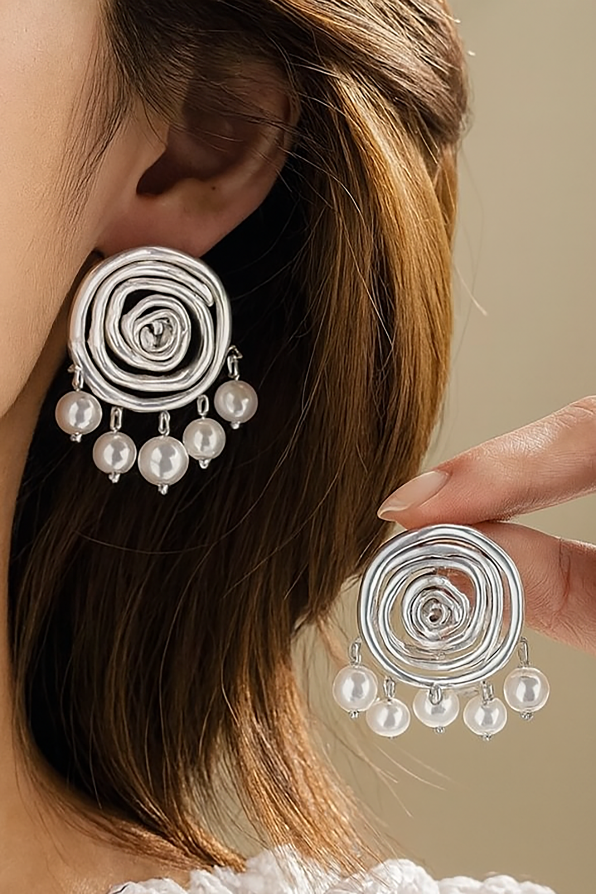 Gümüş Renk İnci Detaylı Küpe (Çift)