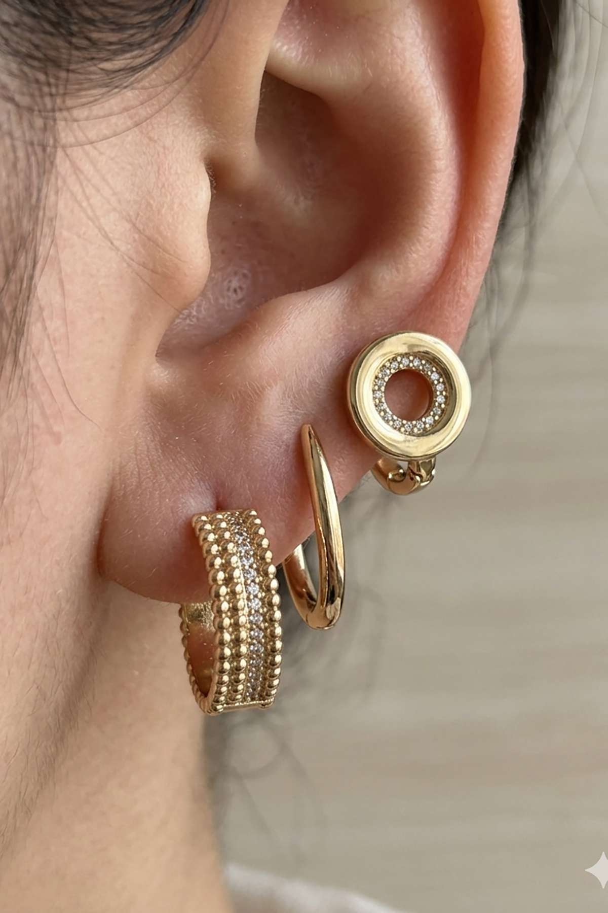 Altın Renk Halka Detaylı 3'lü YSX Küpe Set