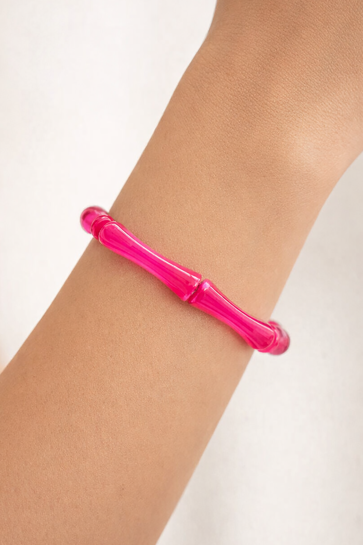 Pembe Renk Boncuk Detaylı Bileklik