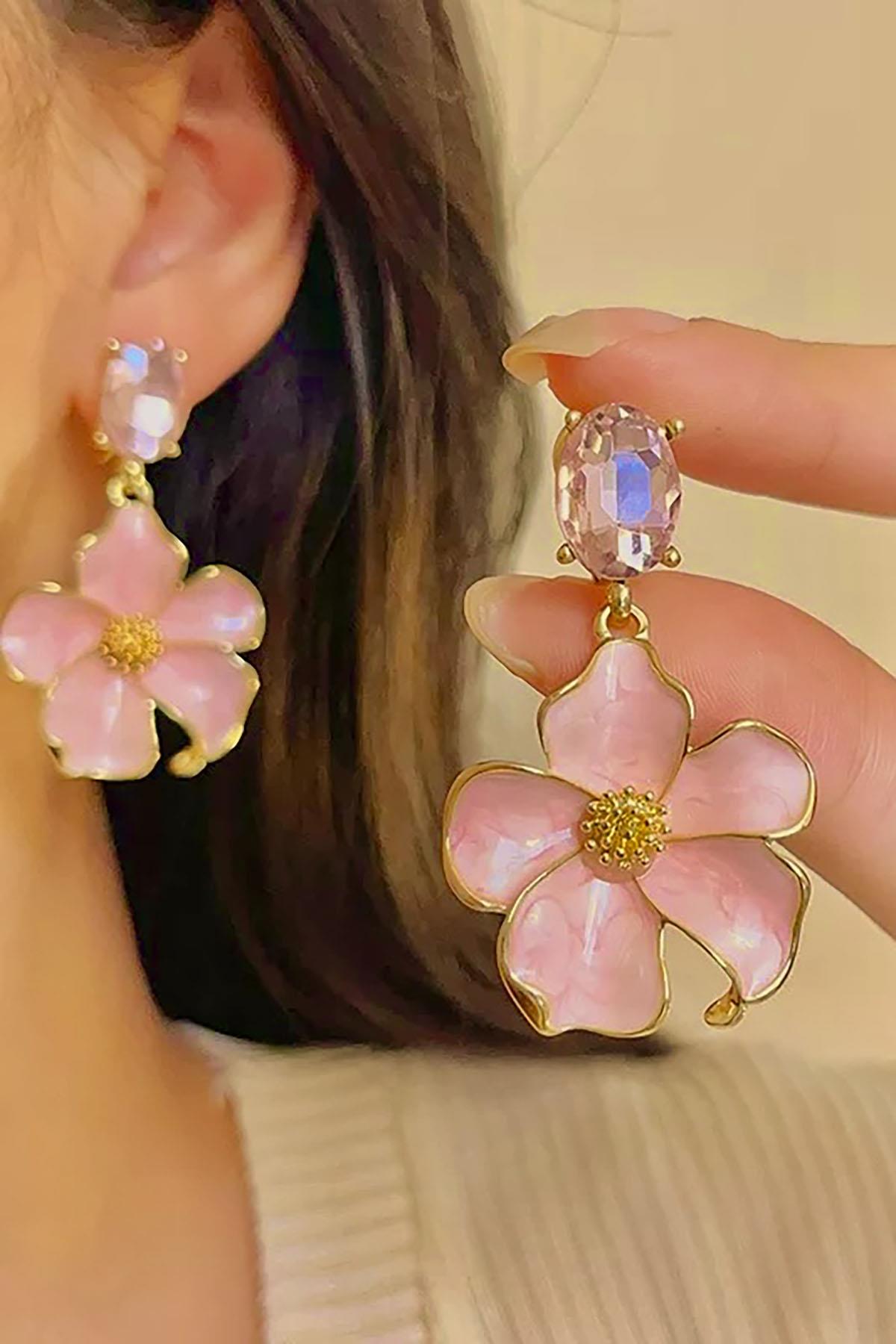 Pembe Renk Çiçek Figürlü Küpe (Çift)