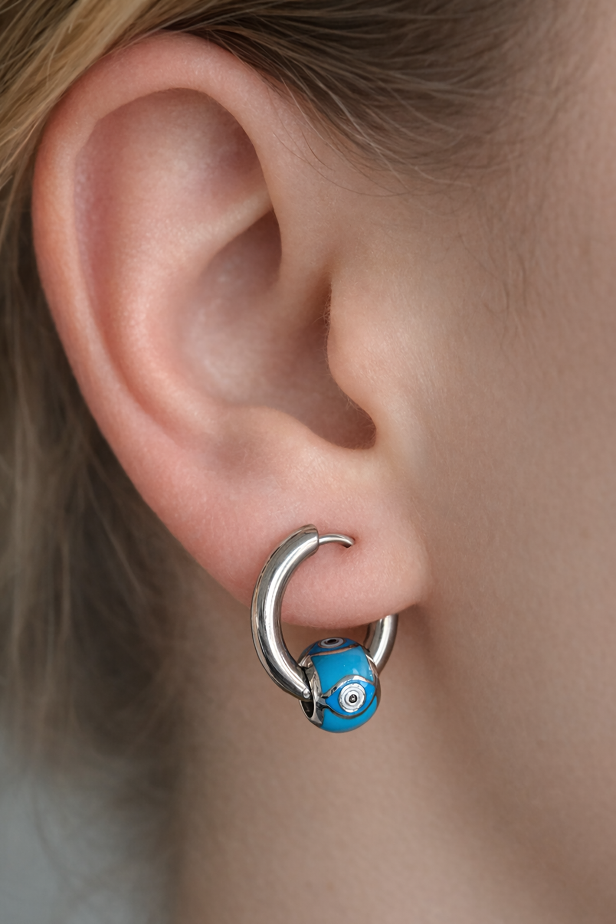 Gümüş Renk Göz Figürlü Çelik Halka Küpe (Çift)