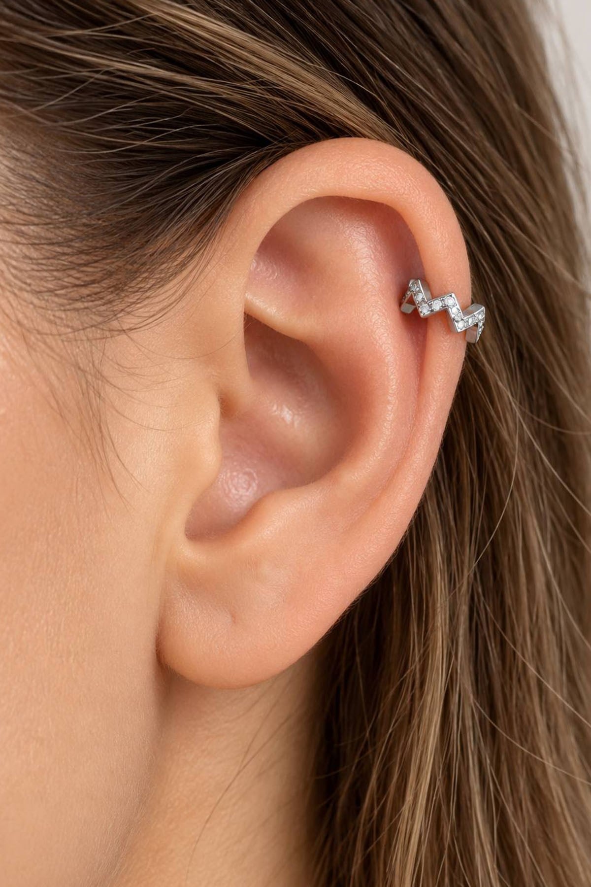 Gümüş Renk Taşlı Cerrahi Çelik Halka Tragus/Kıkırdak Küpe/Piercing (Tek)