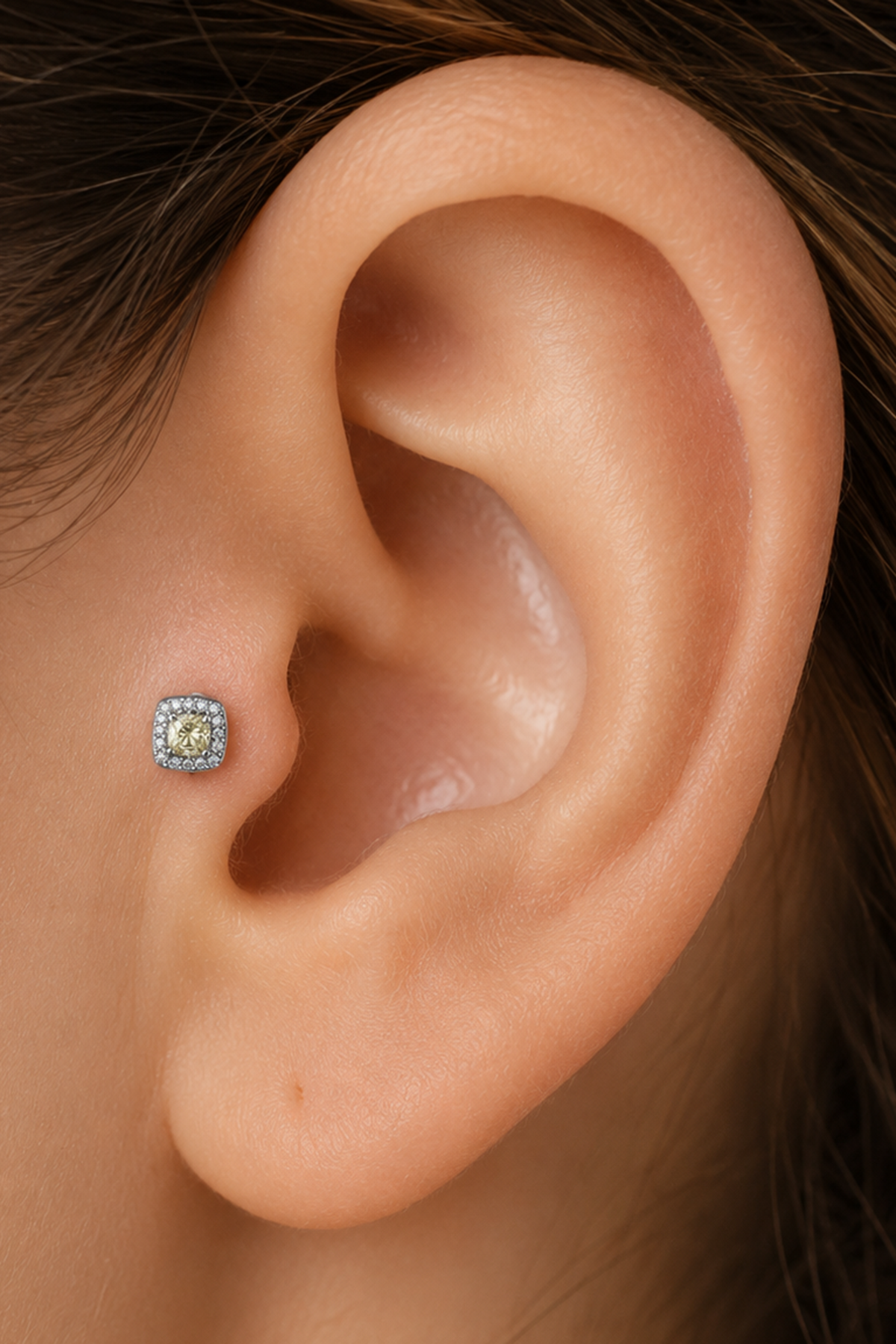 Gümüş  Renk  Taşlı Cerrahi Çelik Tragus/Kıkırdak Küpe/Piercing (Tek)