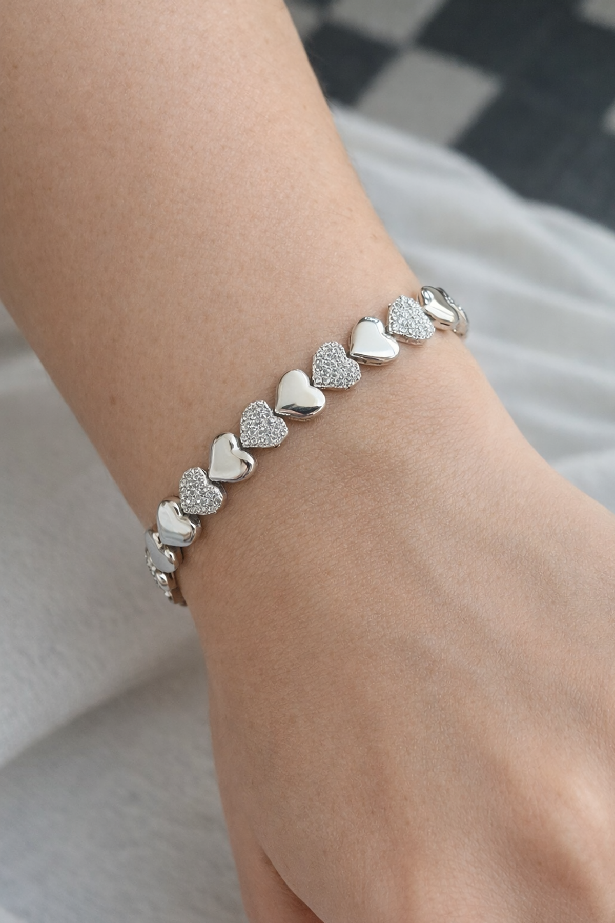 Gümüş Renk Kalp Figürlü  Taş Detaylı Çelik Xupıng VİP  Bileklik