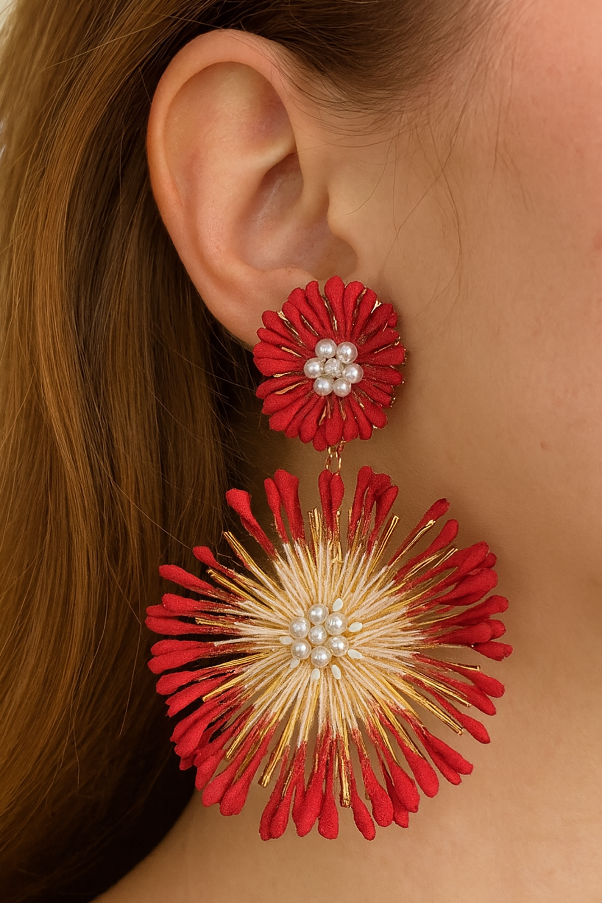 Altın Renk Kırmızı Çiçek Figürlü Tasarım Küpe (Çift)