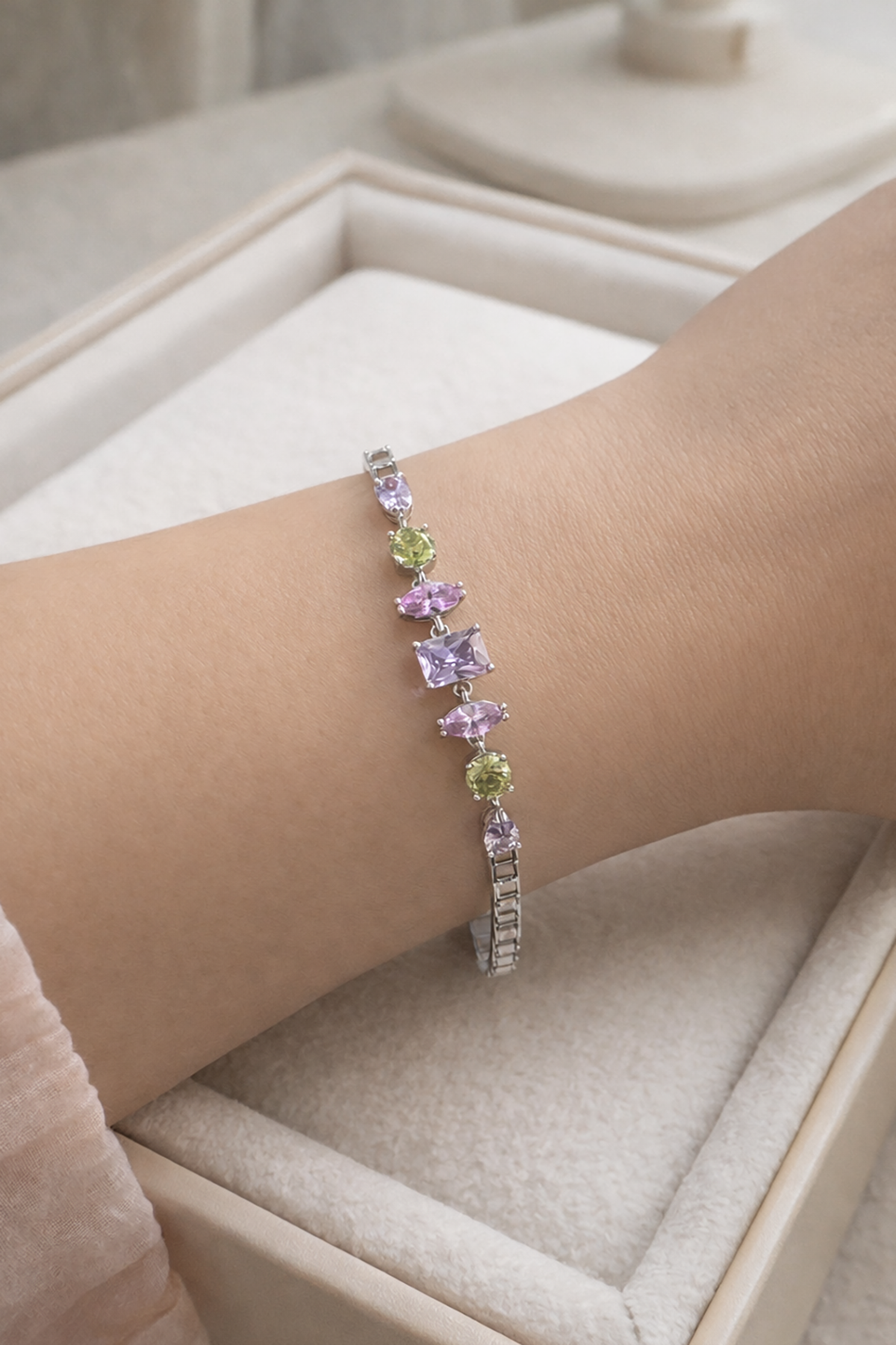 Gümüş Renk Taş Detaylı Xuping VİP Bileklik