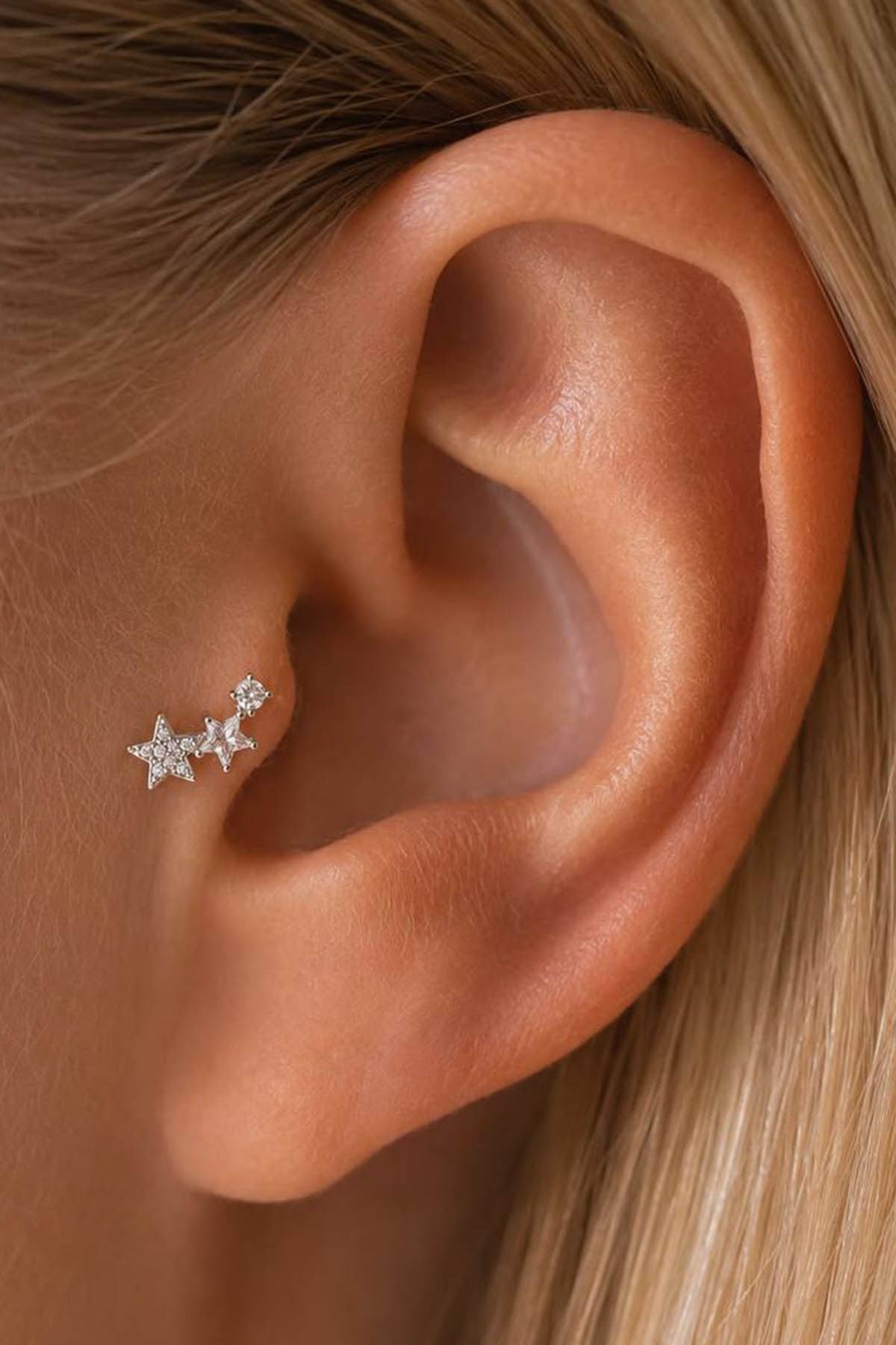 Gümüş   Renk  Yıldız Figürlü  Taşlı Cerrahi Çelik Tragus/Kıkırdak Küpe/Piercing (Tek)