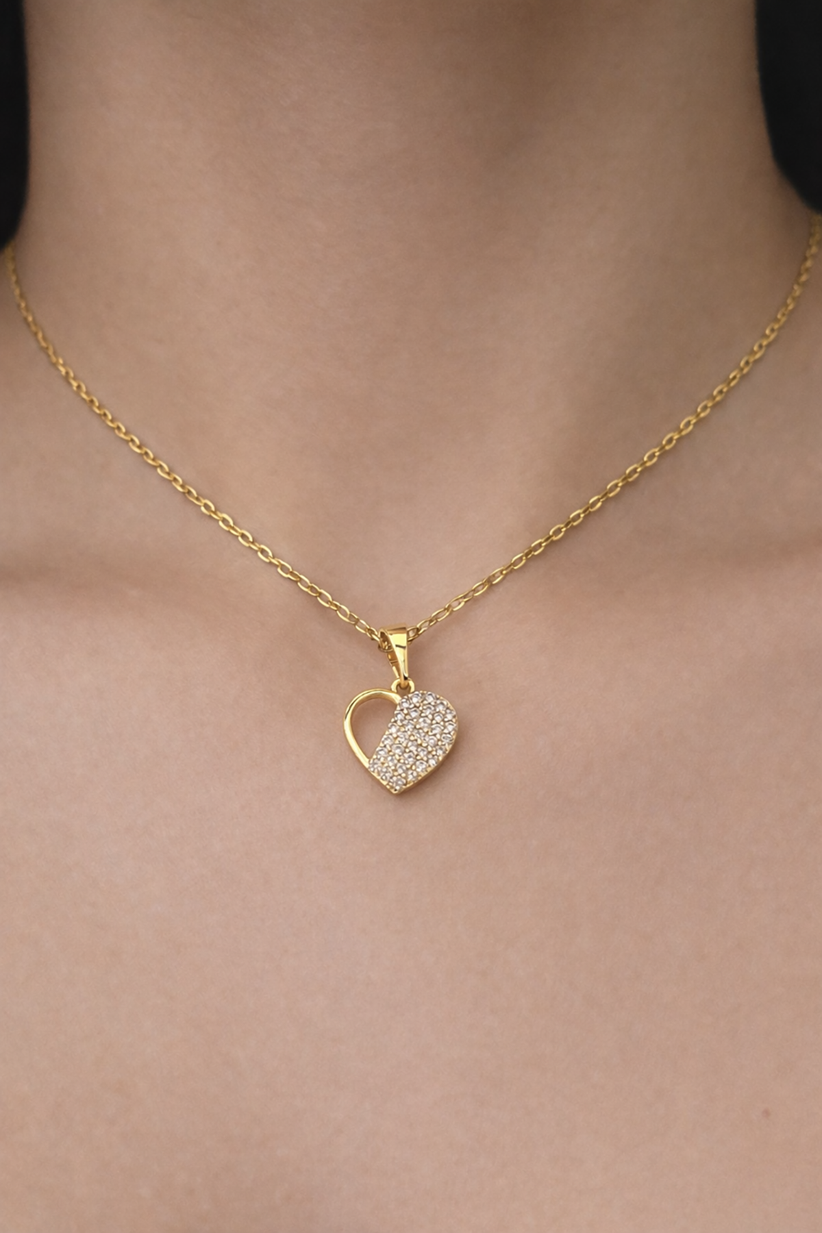 Altın Renk Kalp Detaylı Çelik Xuping Kolye