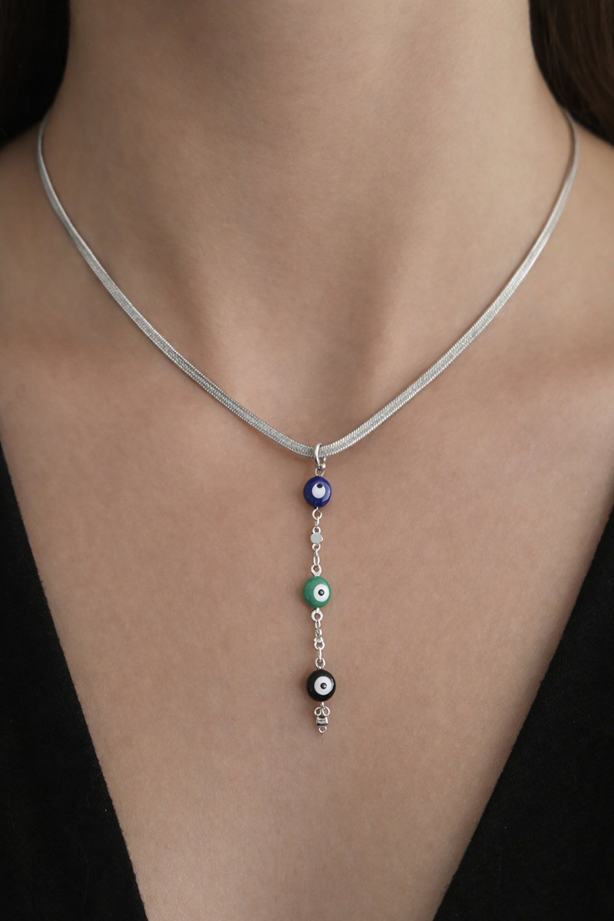 Gümüş Renk Göz Figürlü İtalyan Zincir Detaylı Çelik Kolye