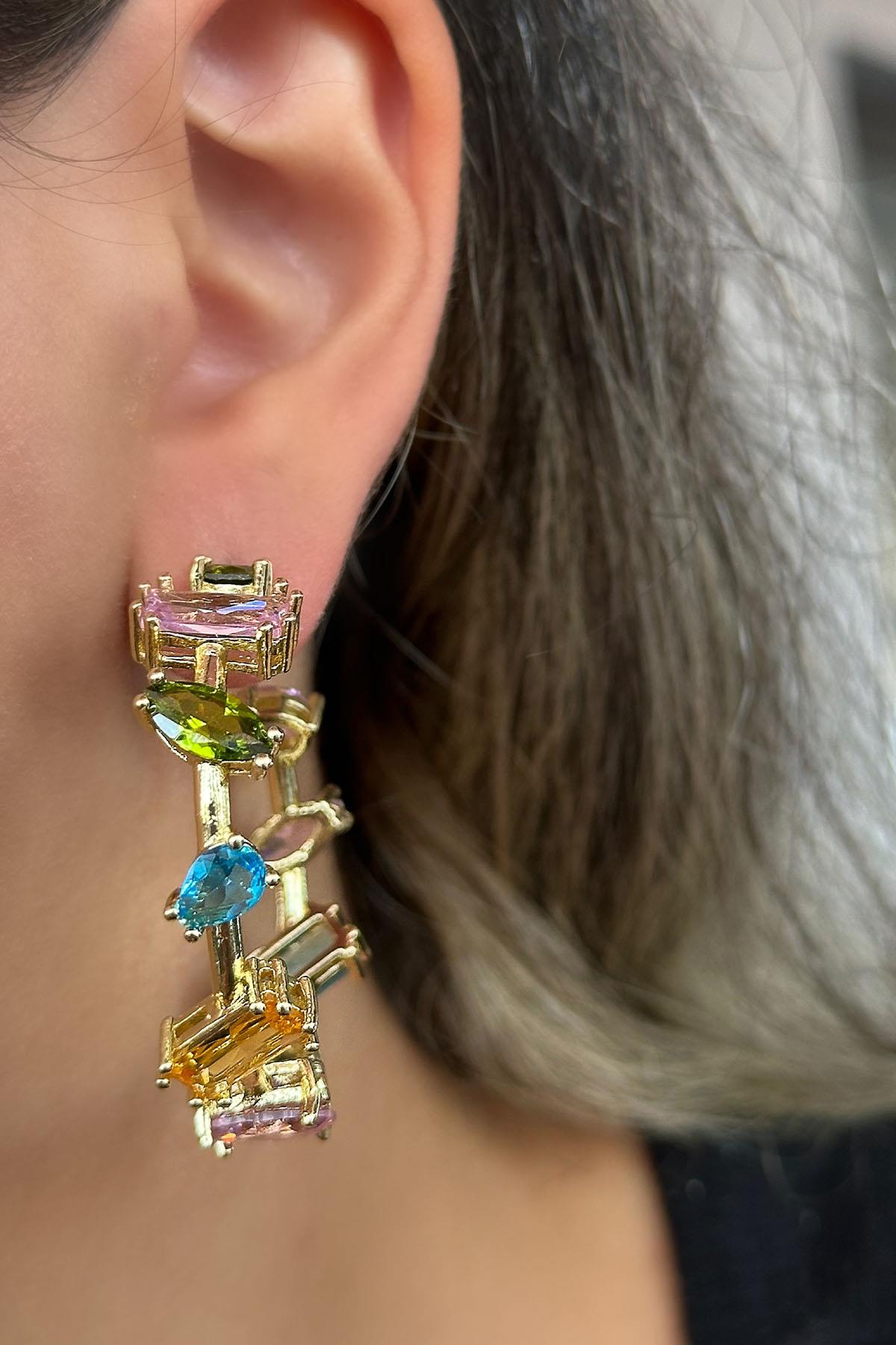 Altın Renk Taş Detaylı Çelik Halka Küpe (Çift)