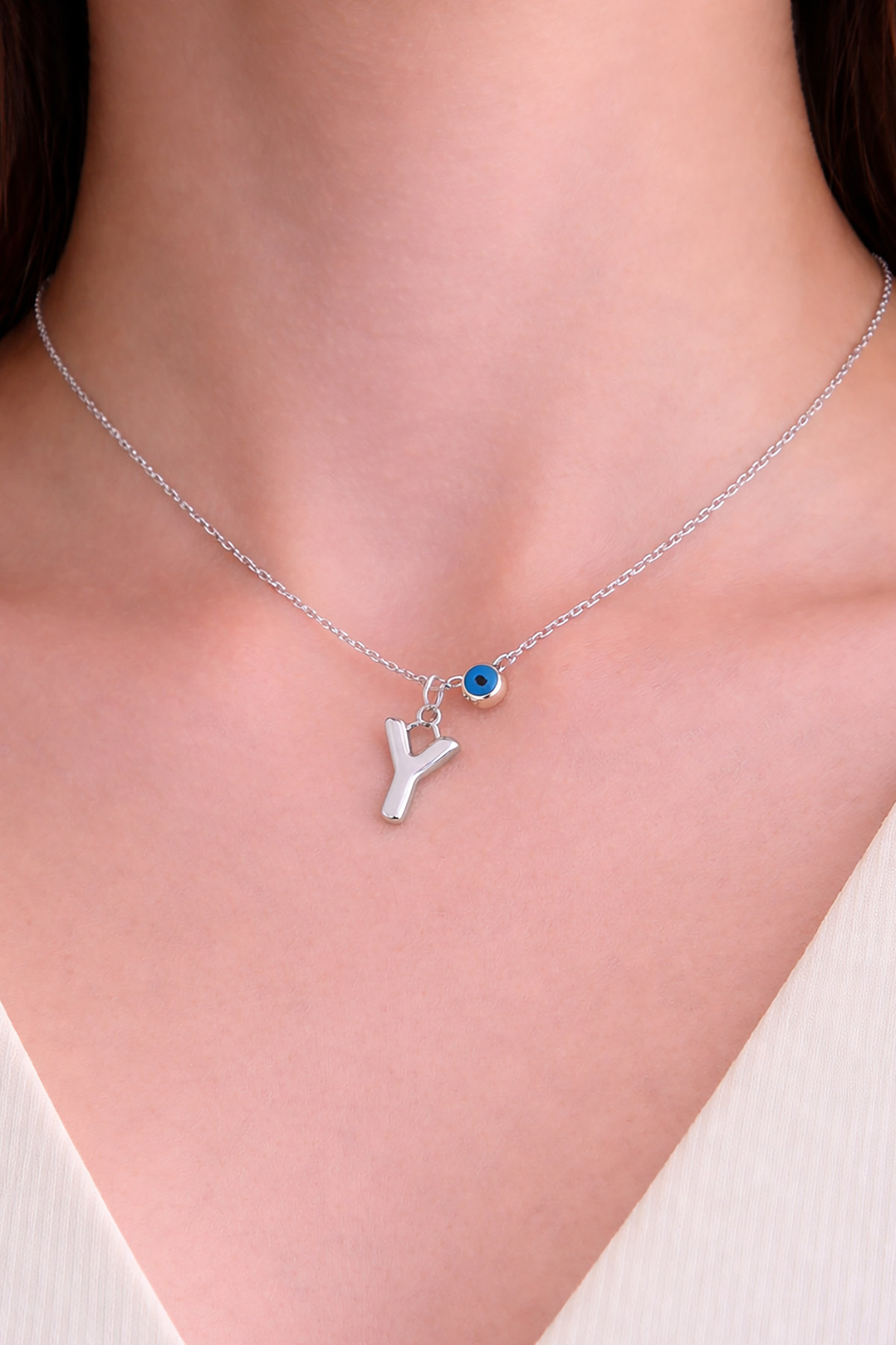 Gümüş Renk Y Harf Çelik Kolye