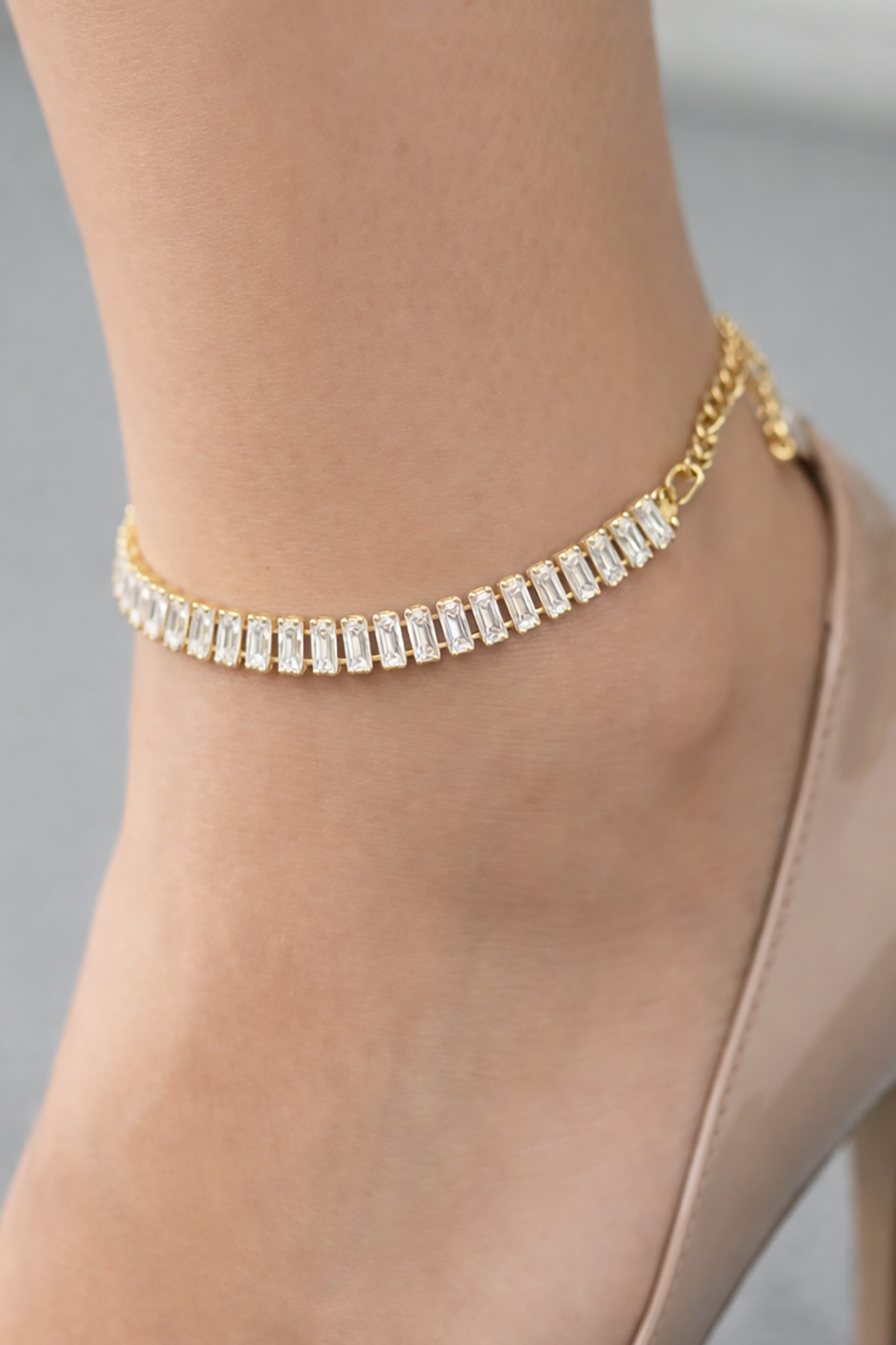 Altın Renk Taş Detaylı Tasarım Halhal