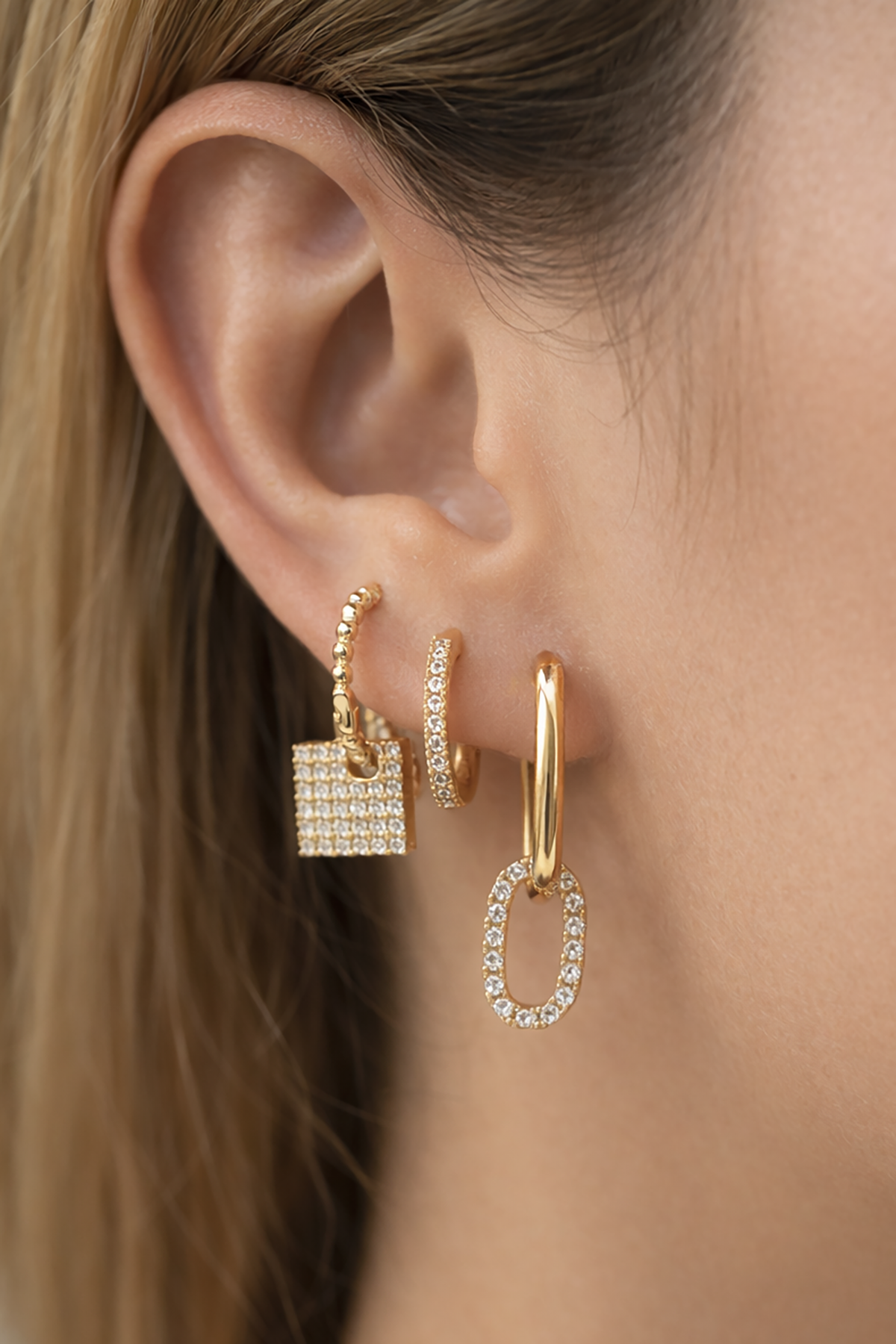 Altın Renk 3'lü Ysx Küpe Set