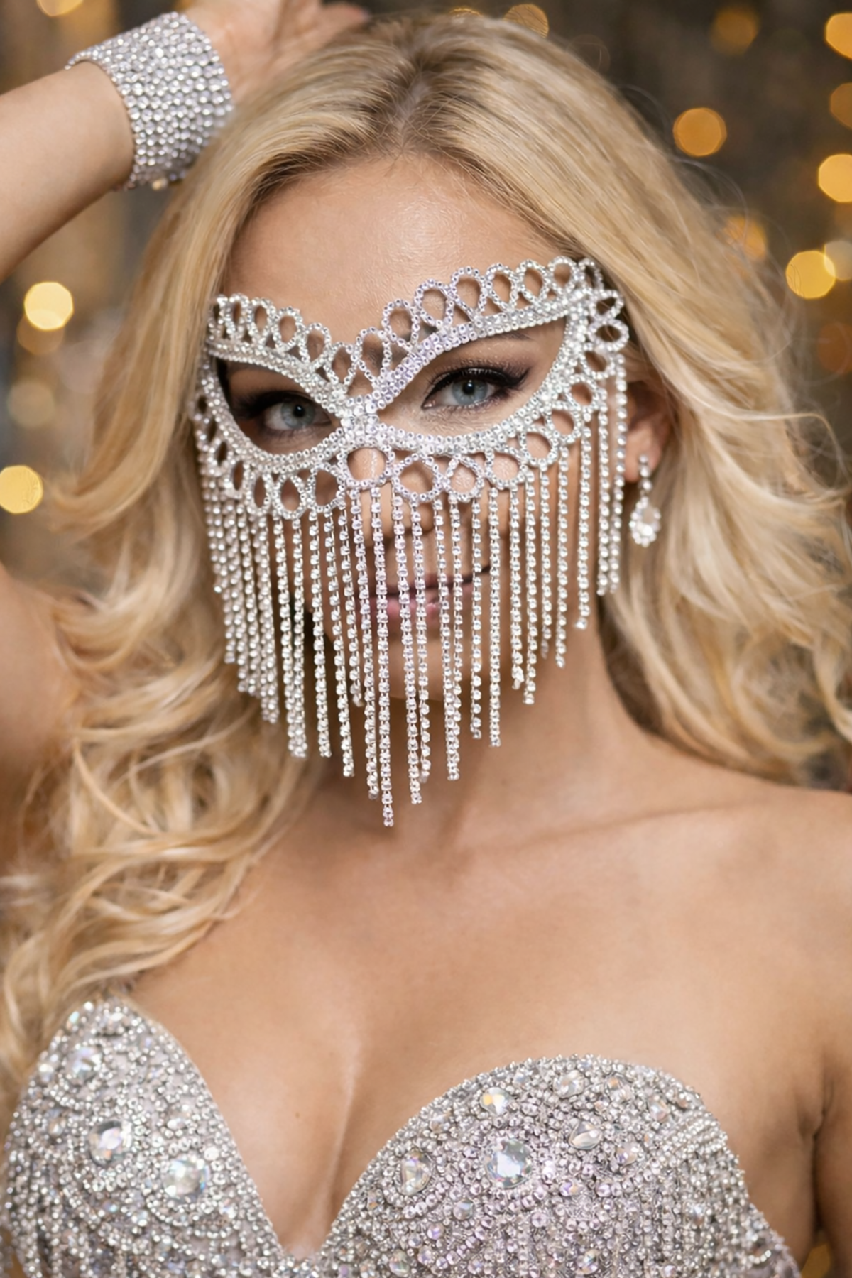 Gümüş Renk Taşlı Parti Maskesi