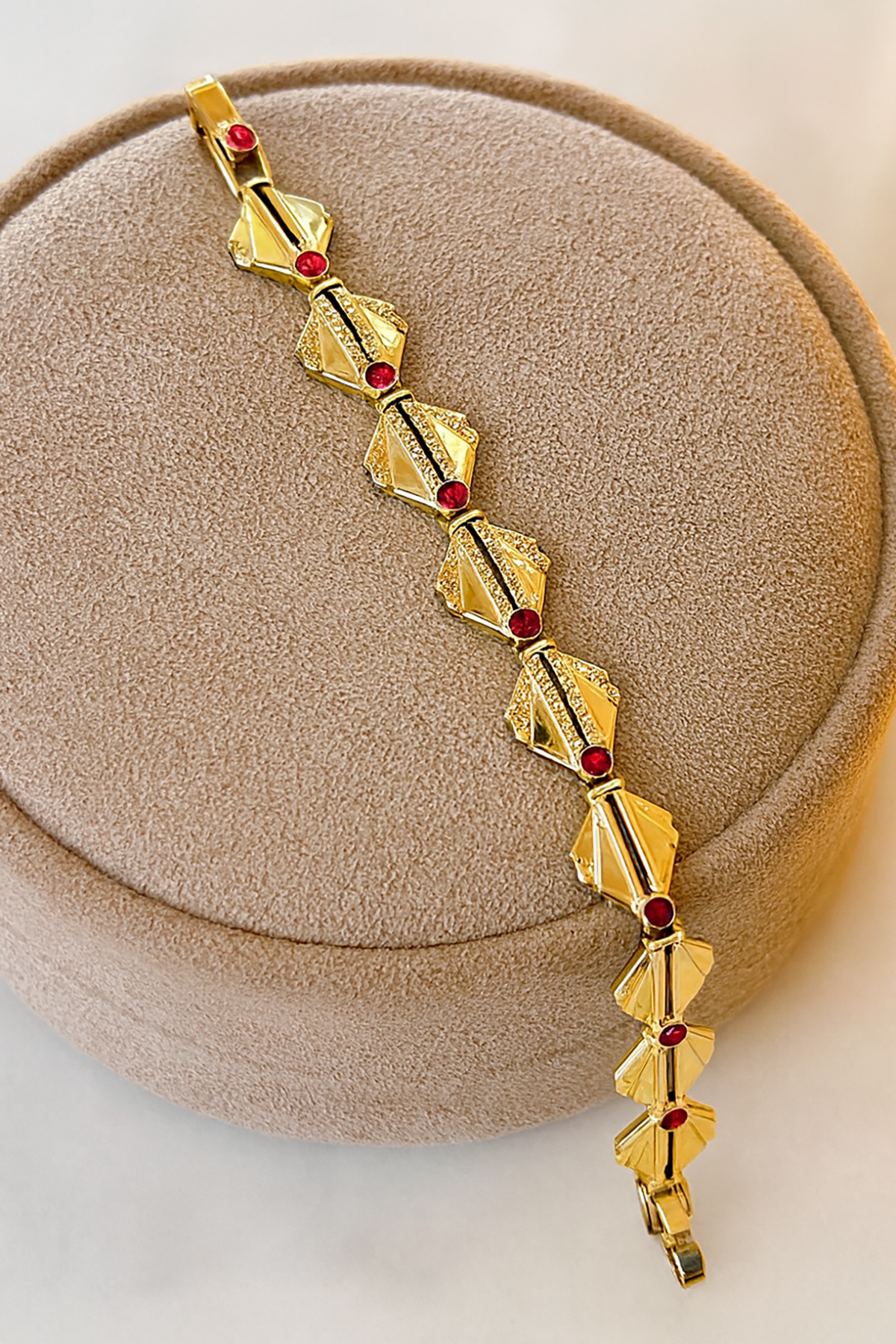 Altın Renk Taş Detaylı YSX Bileklik