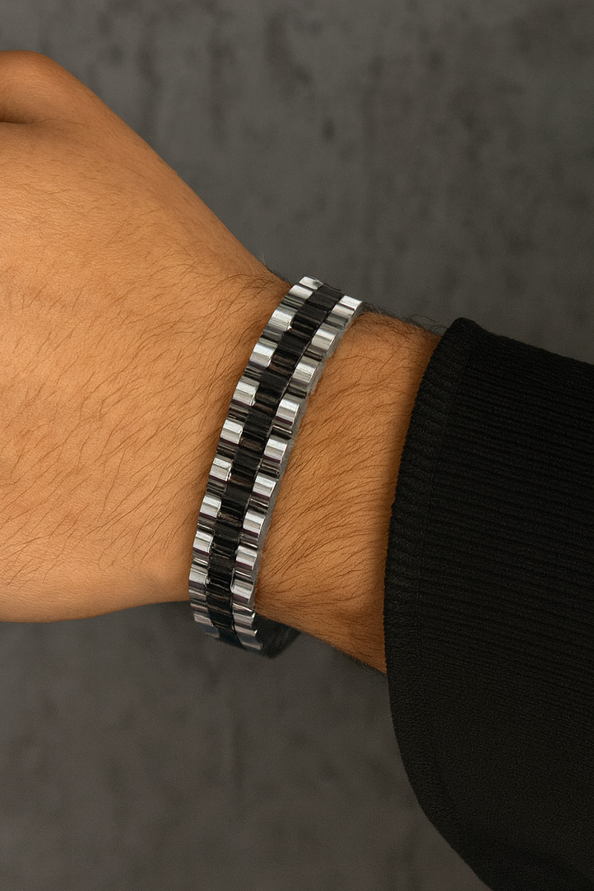 Gümüş Ve Siyah Renk Zincir Detaylı Çelik Erkek Bileklik