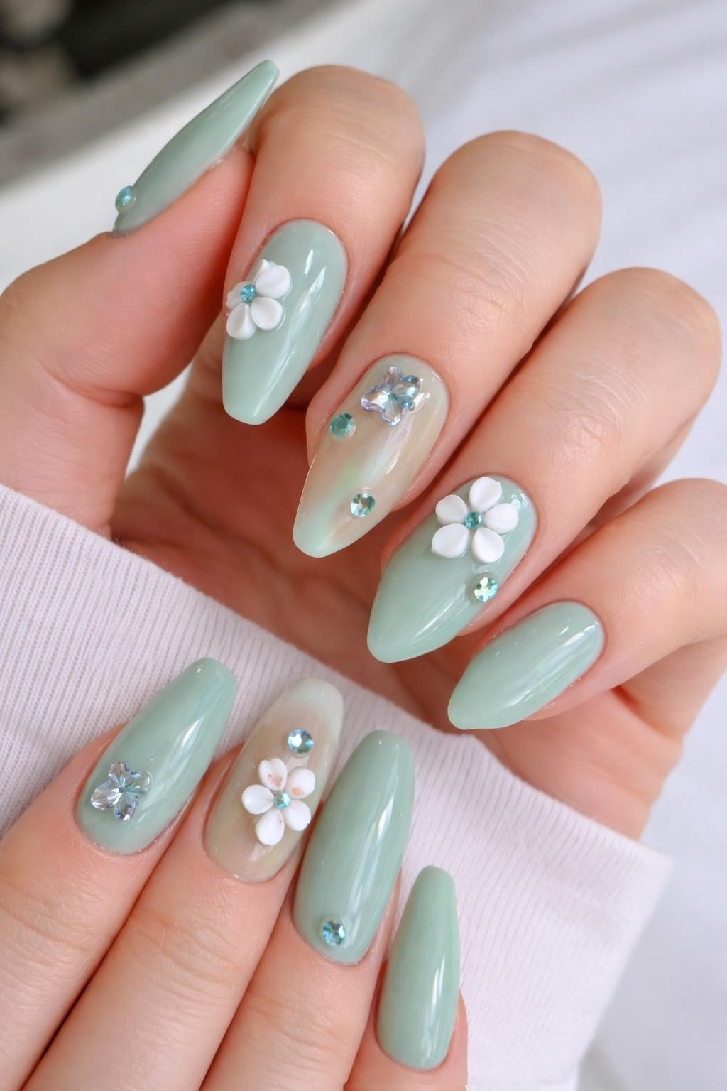 12'li Su Yeşil Renk Jel Görünümlü Takma Tırnak (Yapıştırıcılı)