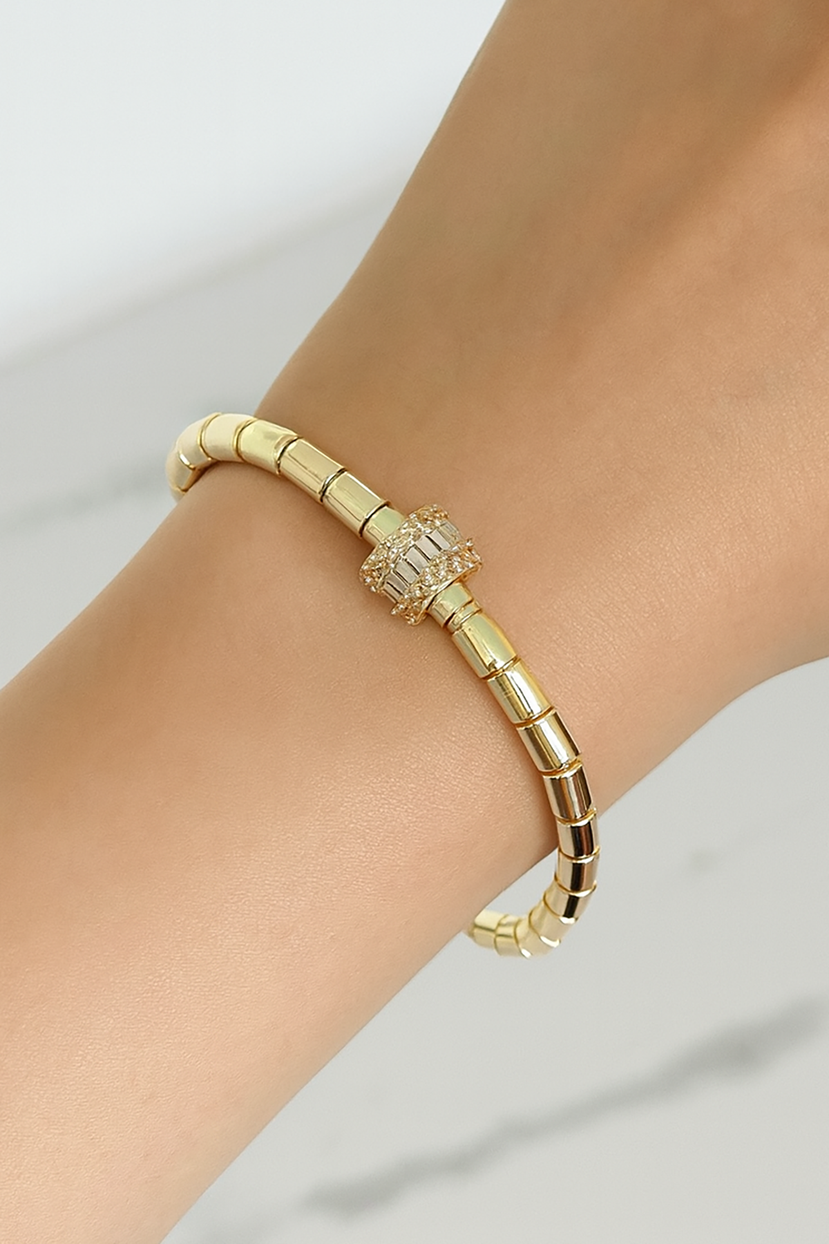 Altın Renk Taş Detaylı 14K Altın Kaplama Bileklik