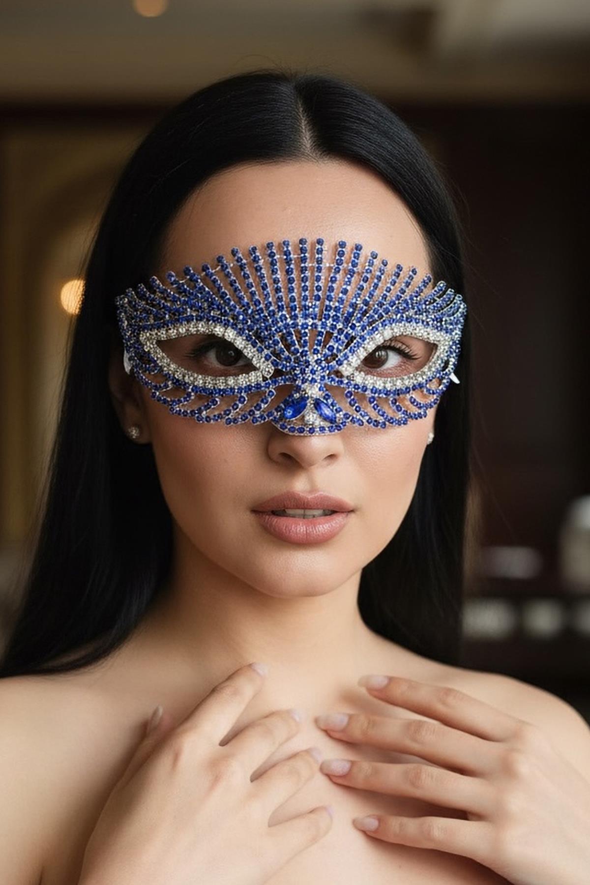 Gümüş Renk Mavi Taş Detaylı Tasarım Parti Maskesi