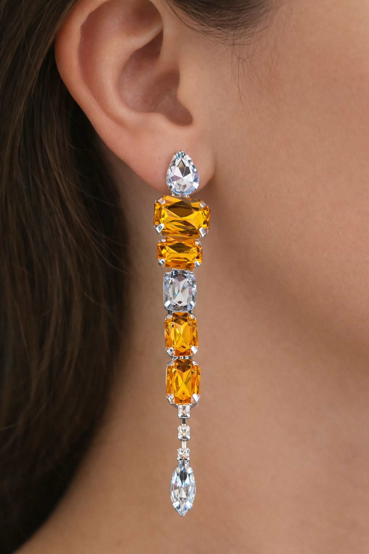 Gümüş Renk Taş Detaylı Tasarım Küpe(Çift)