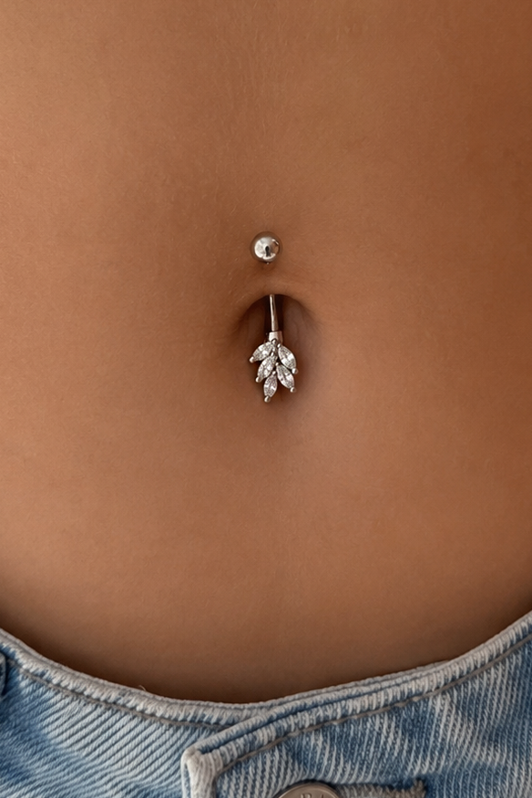 Gümüş Renk Yaprak Figürlü Taşlı Cerrahi Çelik Göbek Piercing