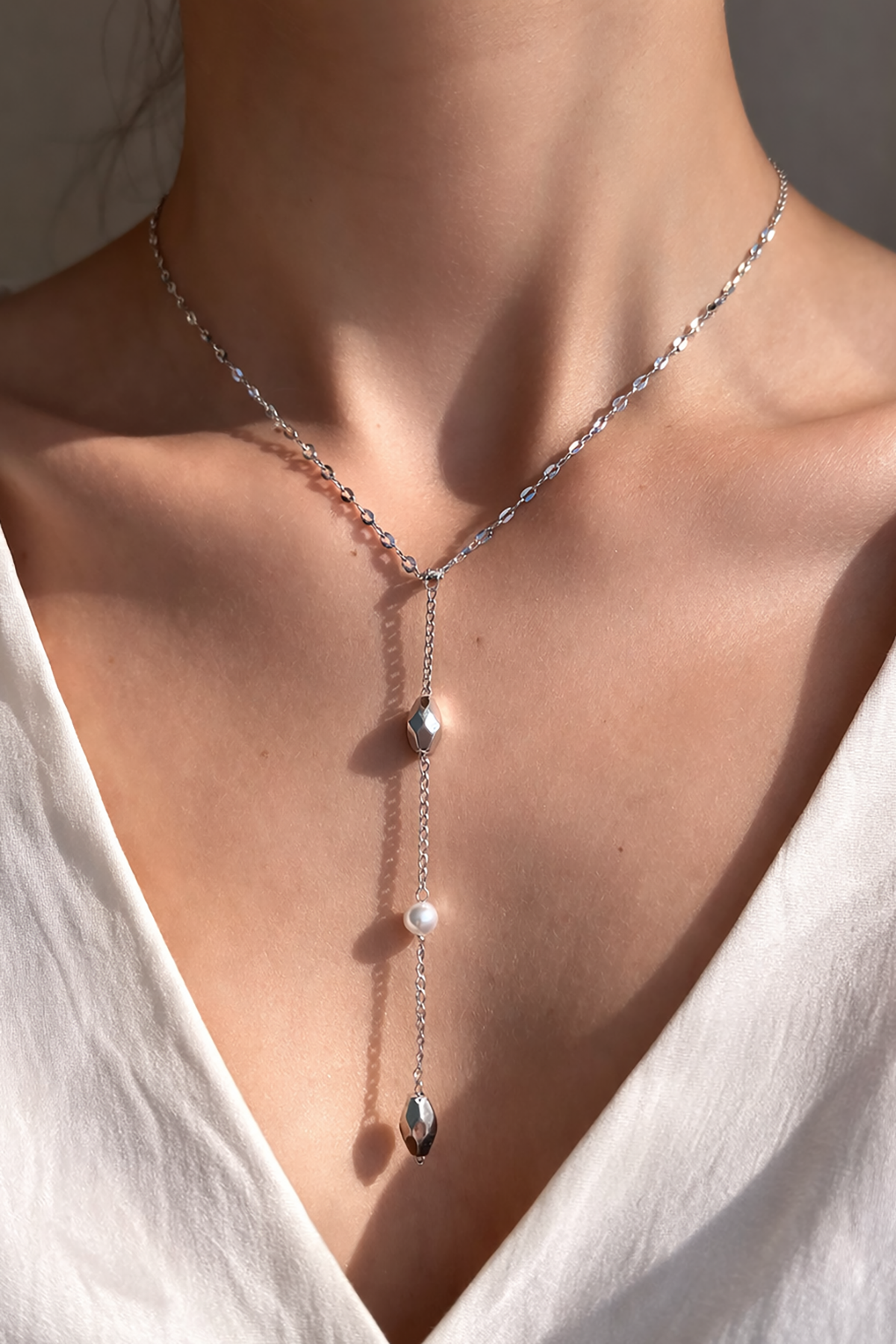 Gümüş Renk Çelik Y Kolye