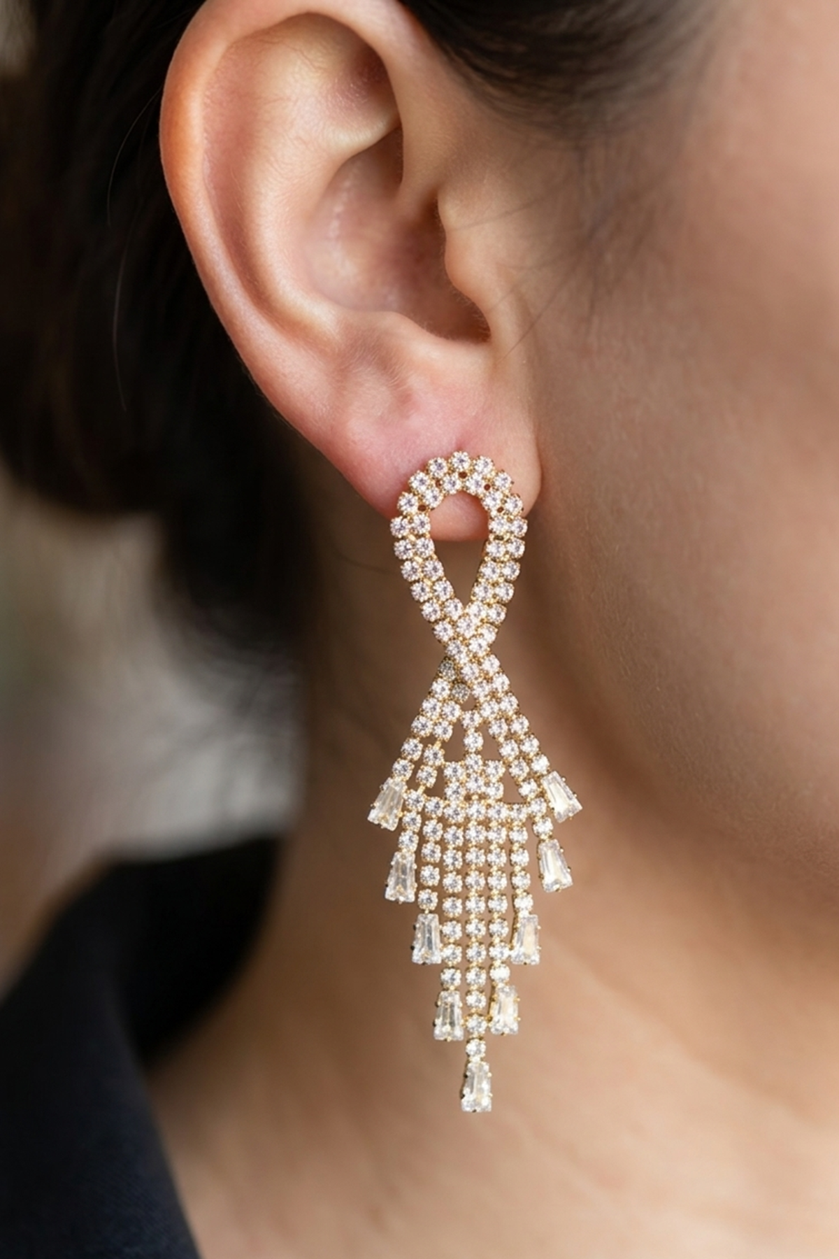 Altın Renk Taş Detaylı Abiye Küpe (Çift)