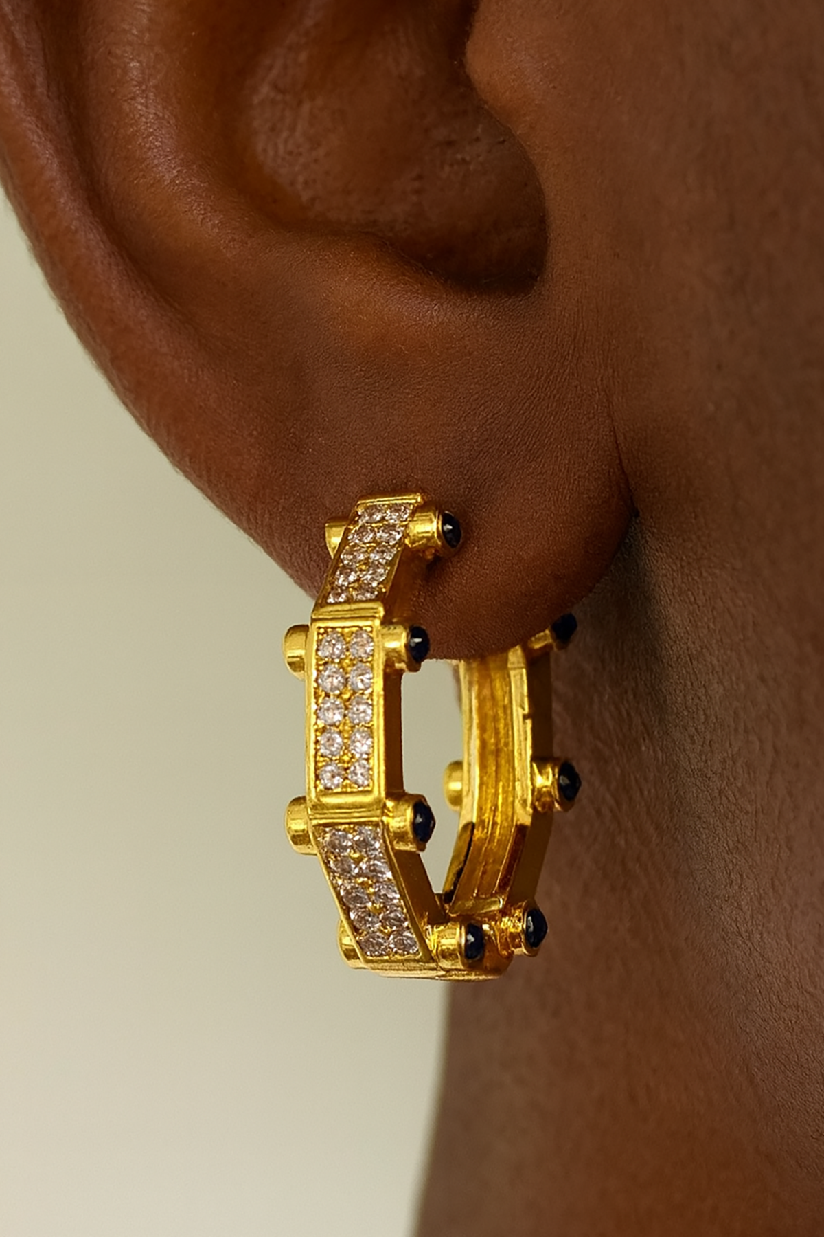 Altın Renk  Taş Detaylı YSX Küpe (Çift)