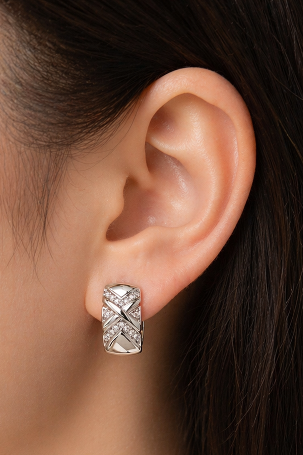 Gümüş Renk Taş Detaylı Xuping Küpe (Çift)