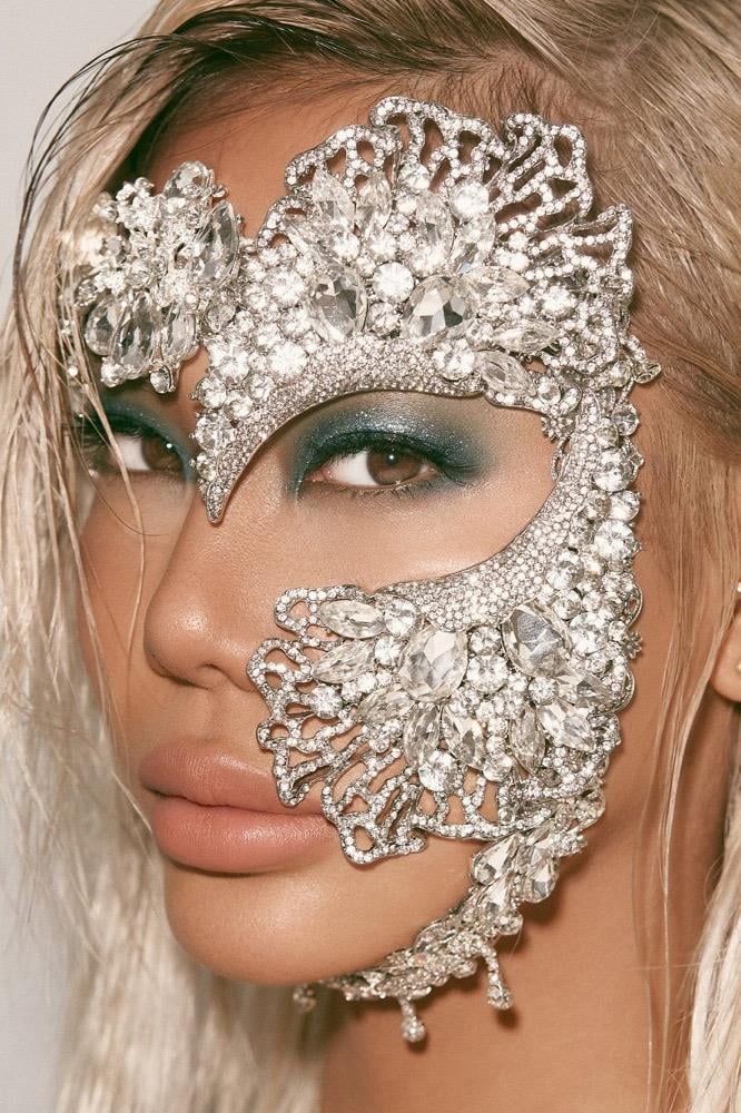 Gümüş Renk Taş Detaylı Tasarım Parti Maskesi