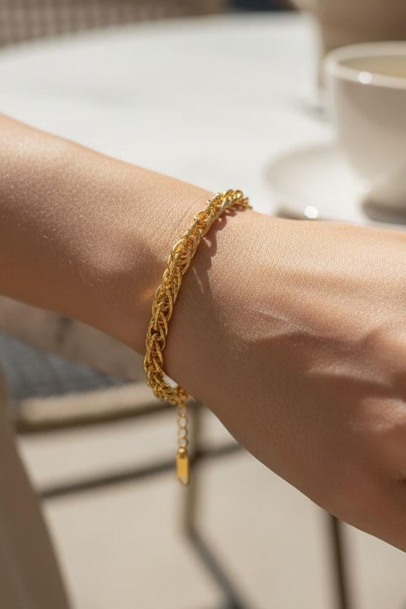 Altın Renk Zincir Detaylı Bileklik