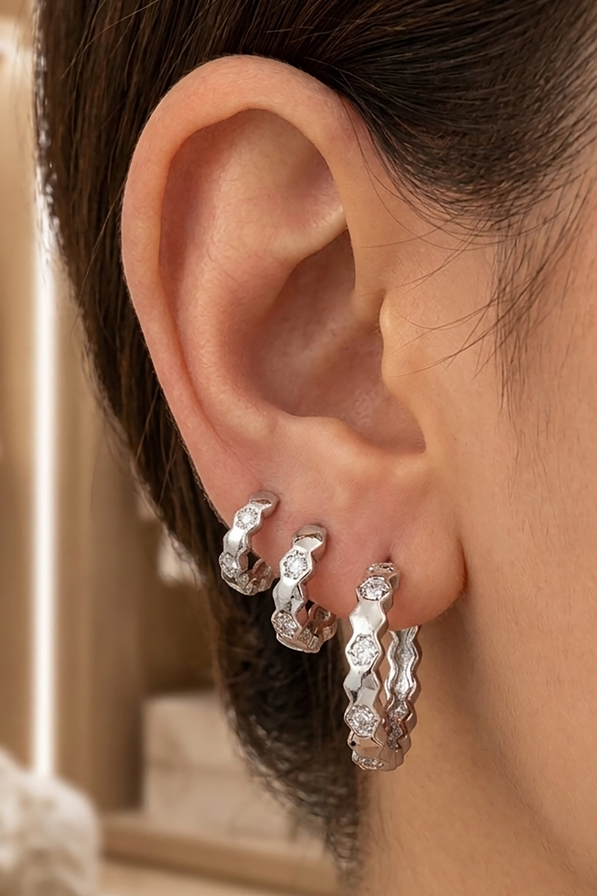 Gümüş Renk Taş Detaylı 3'lü YSX Küpe Set