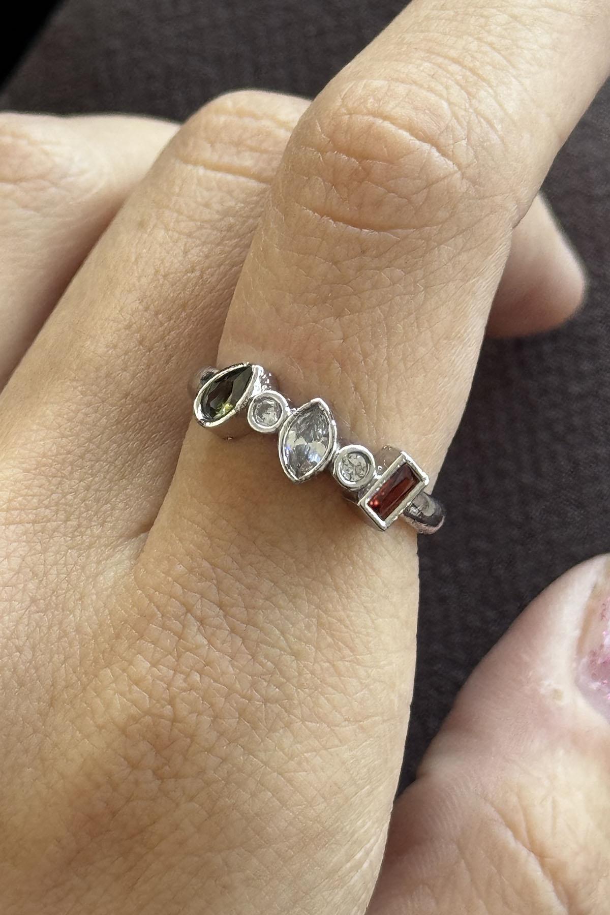 Gümüş Renk Taş Detaylı Ayarlanabilir Yüzük