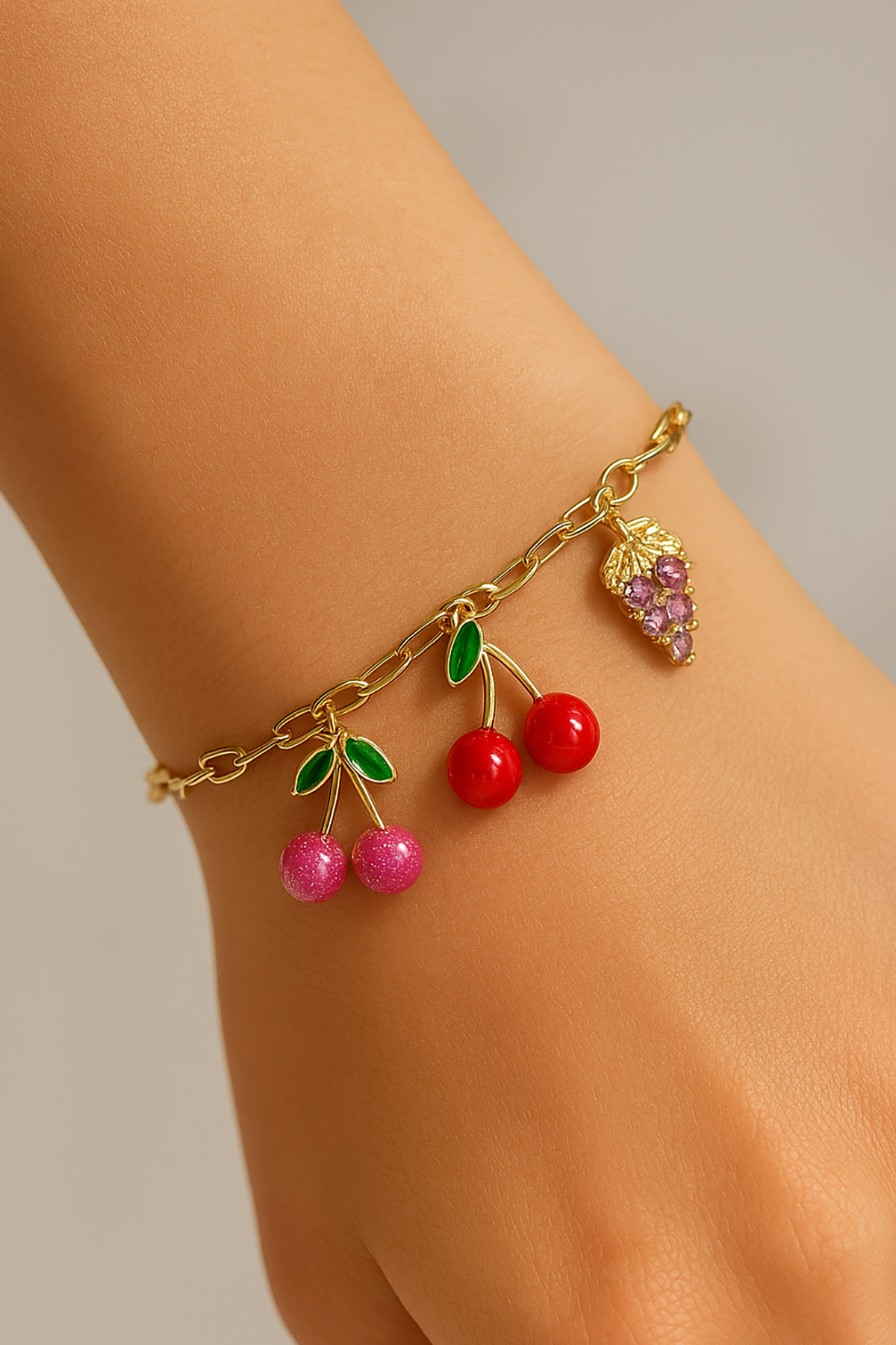 Altın Renk Meyve Figürlü Çelik Bileklik