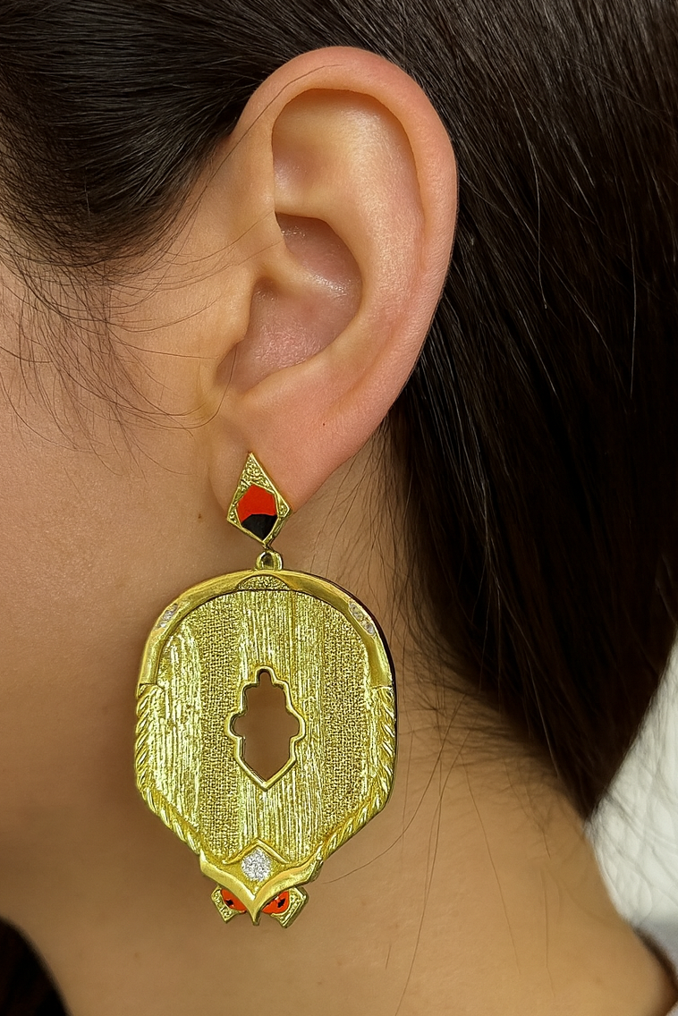 Altın Renk Taş Detaylı Küpe (Çift)