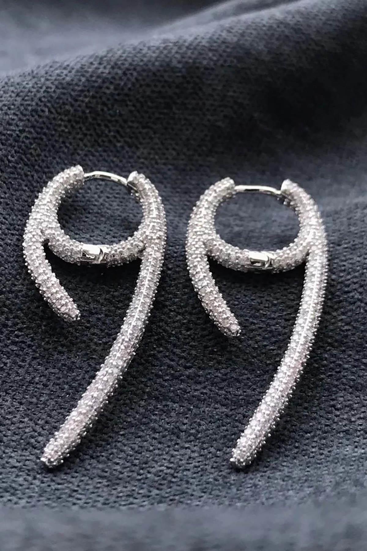 Gümüş Renk Taş Detaylı 14K Altın Kaplama TX Küpe (Çift)