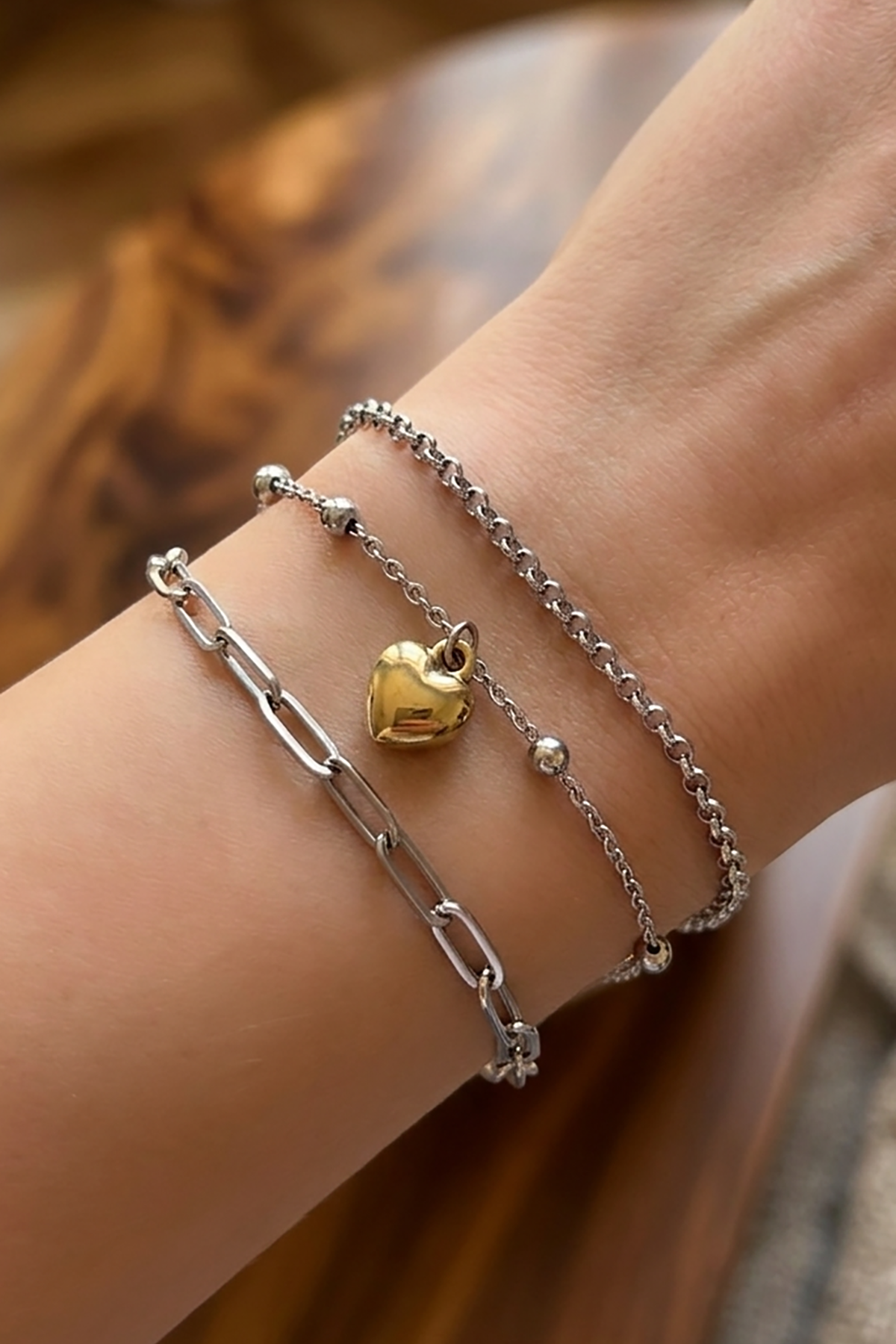 Gümüş Renk Kalp Figürlü Zincir Detaylı 3'lü Çelik Bileklik Set