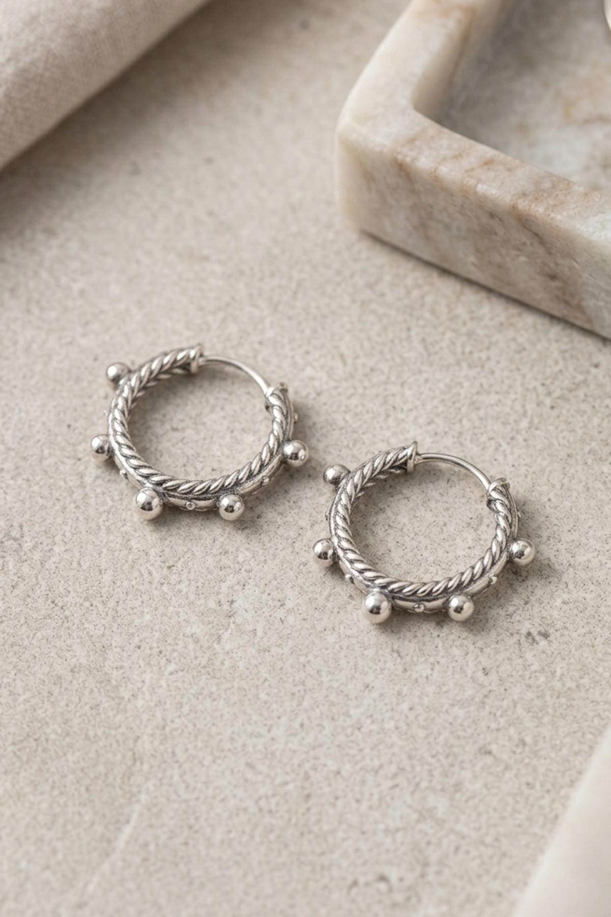 Gümüş Renk Top Detaylı Xuping Küpe (Çift)