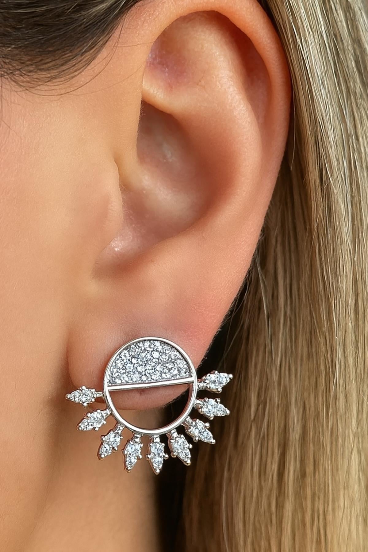 Gümüş Renk Taş Detaylı Küpe (Çift)