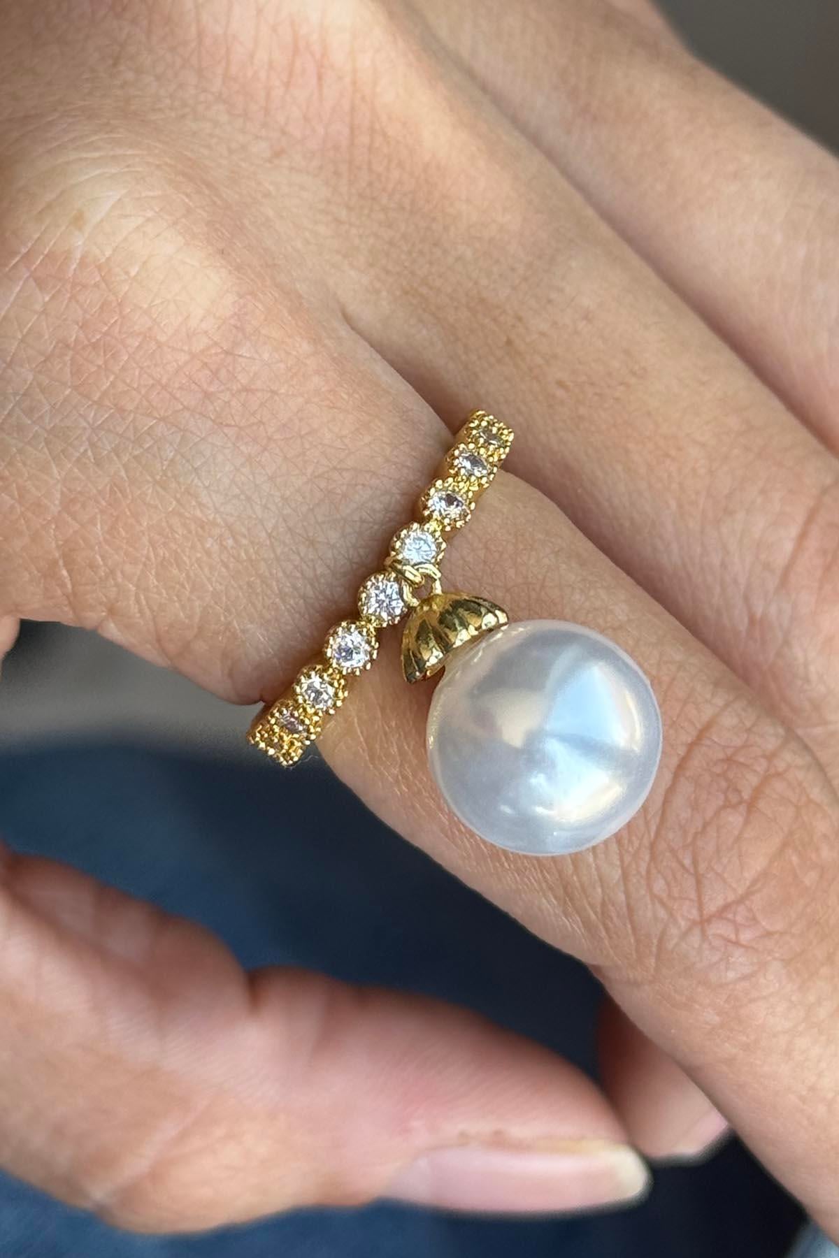 Altın Renk İnci Ve Taş Detaylı Ayarlanabilir Yüzük