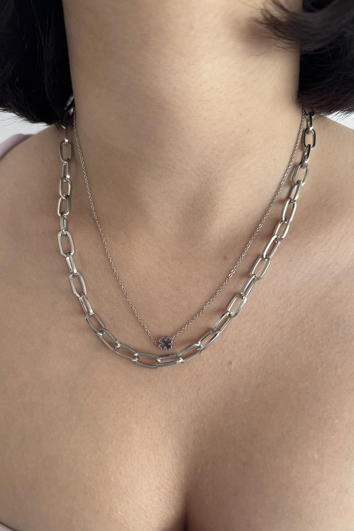 Gümüş Renk Yonca Figürlü İkili Kolye