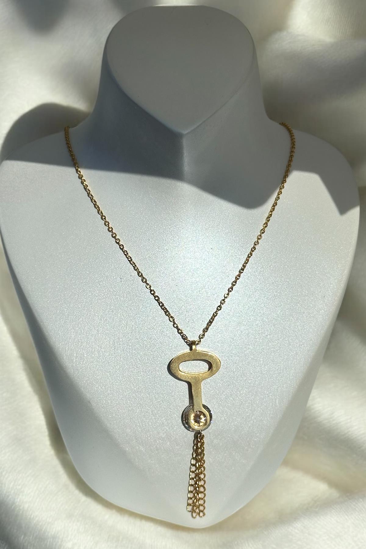 Altın Renk Anahtar Figürlü Taş Detaylı Çelik Kolye