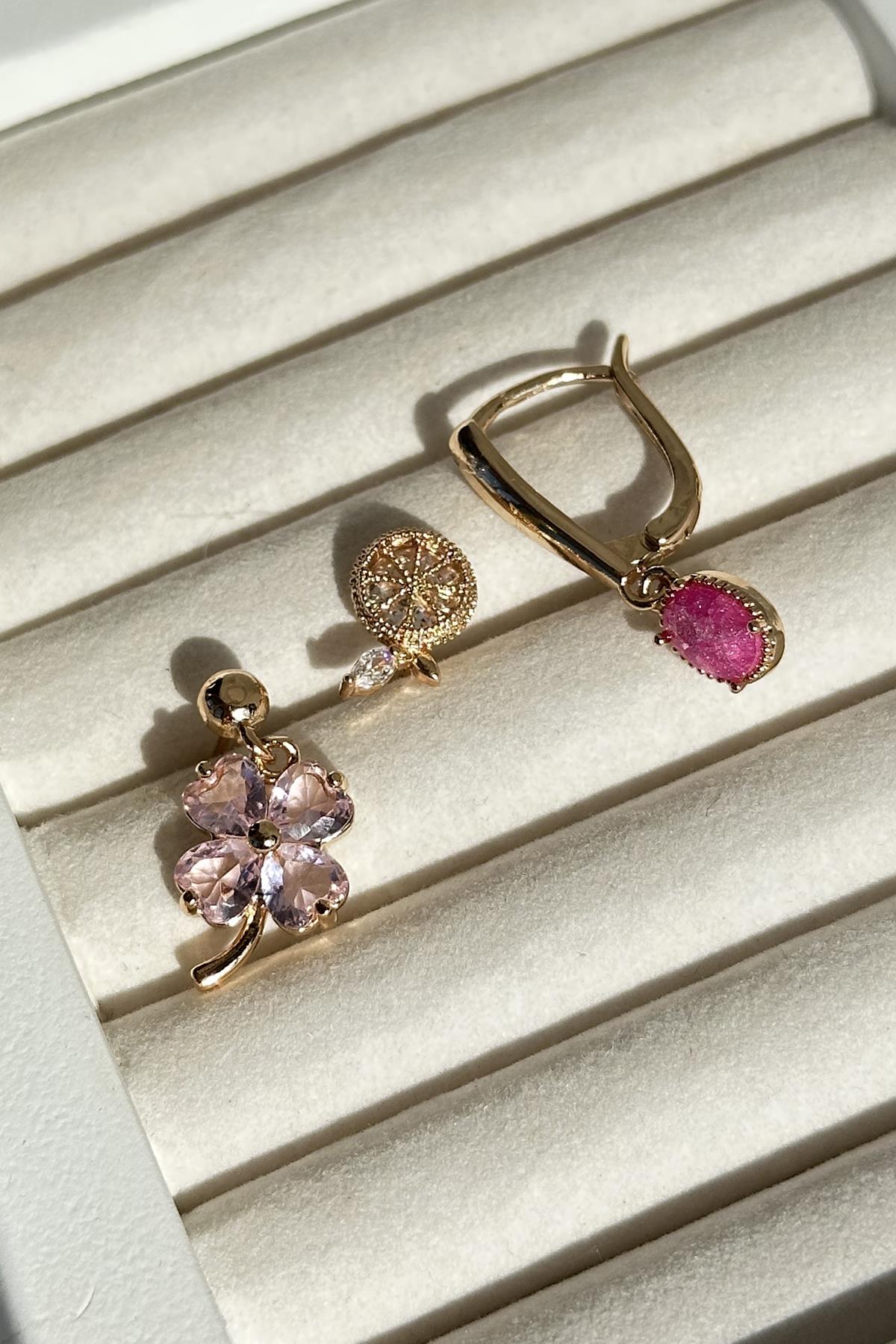 Altın Renk Çiçek Figürlü Taş Detaylı VİP 3'lü YSX Küpe Set