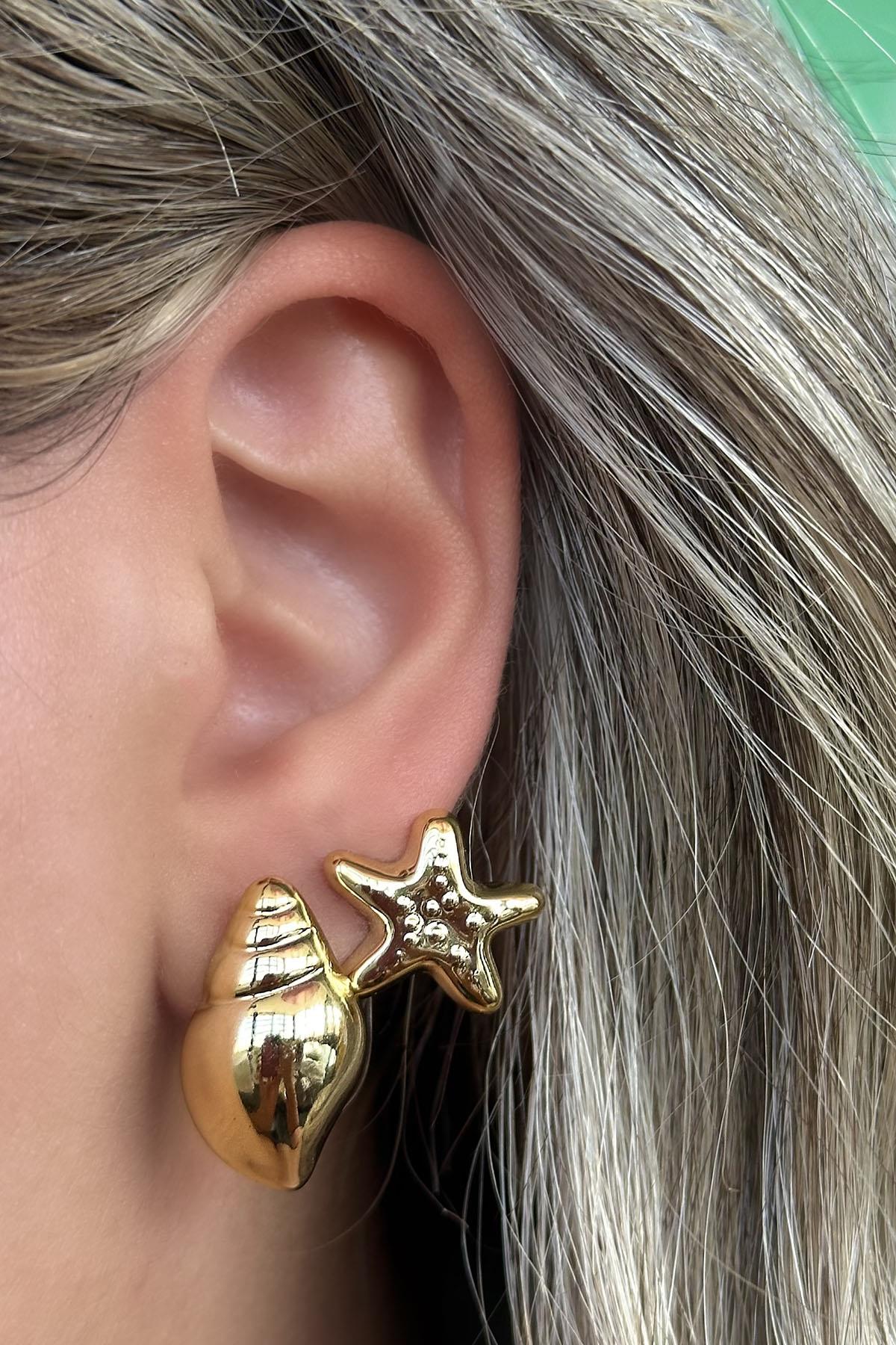 Altın Renk Deniz Kabuğu Ve Yıldız Figürlü Küpe Set