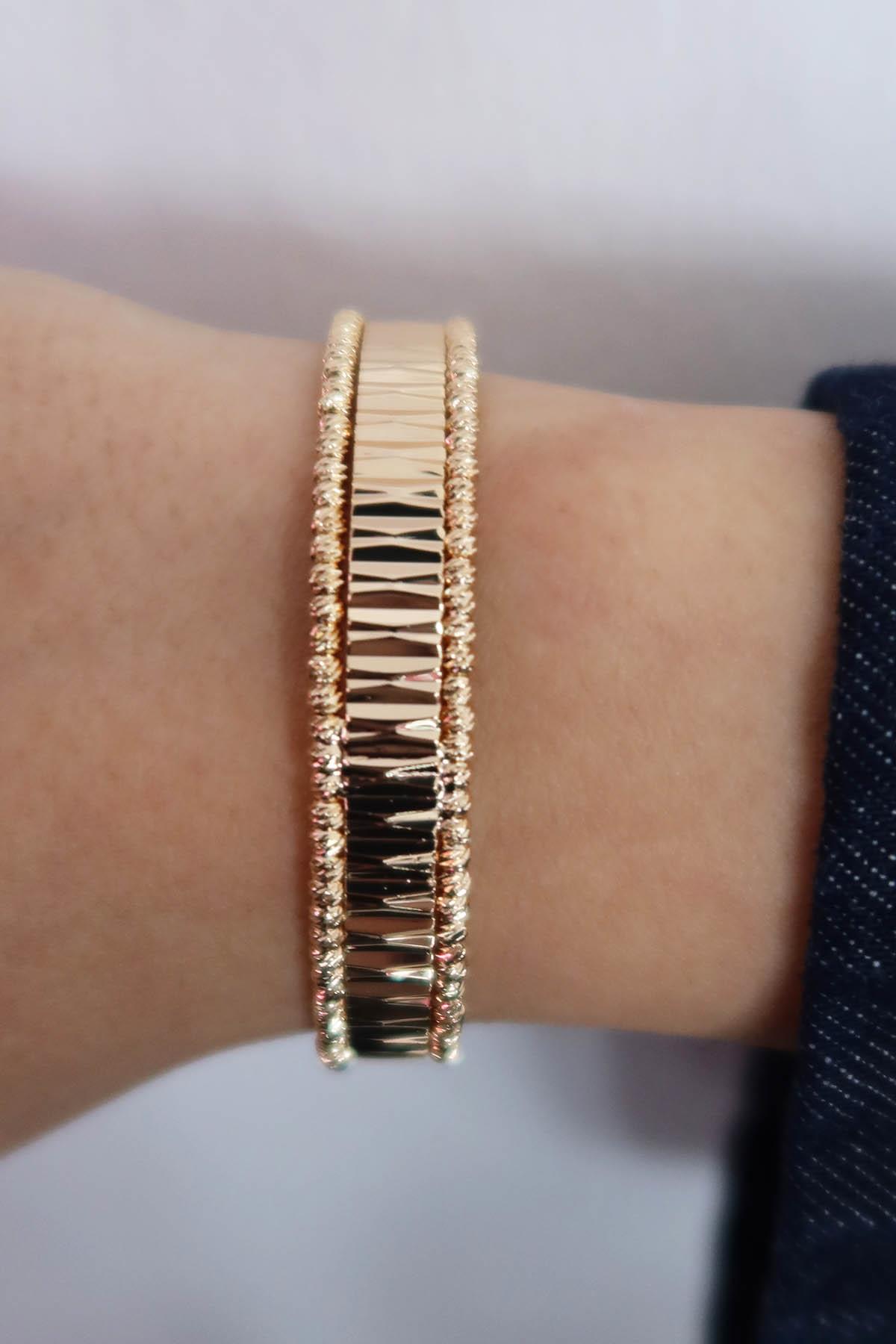 Altın Renk Dorika Boncuk Detaylı YSX Kelepçe Bileklik