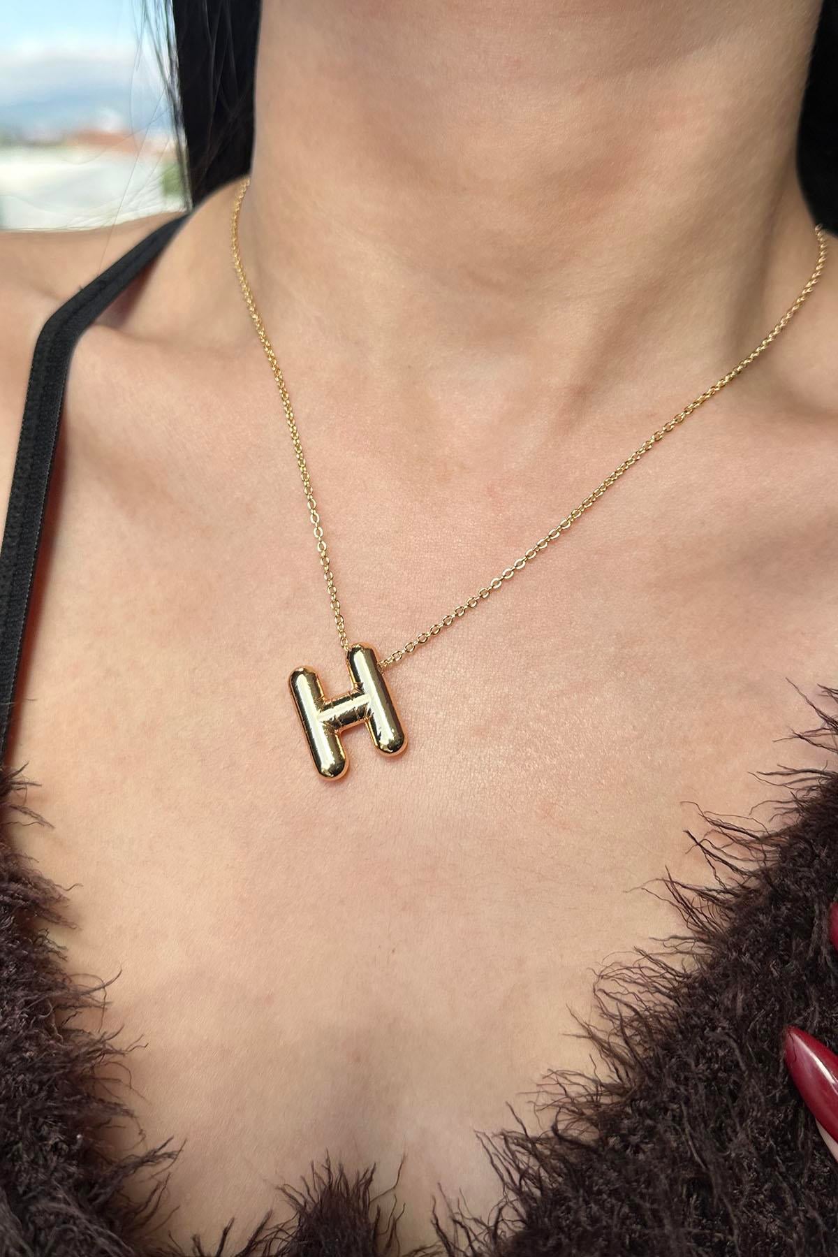 Altın Renk H Harf Balon Kolye